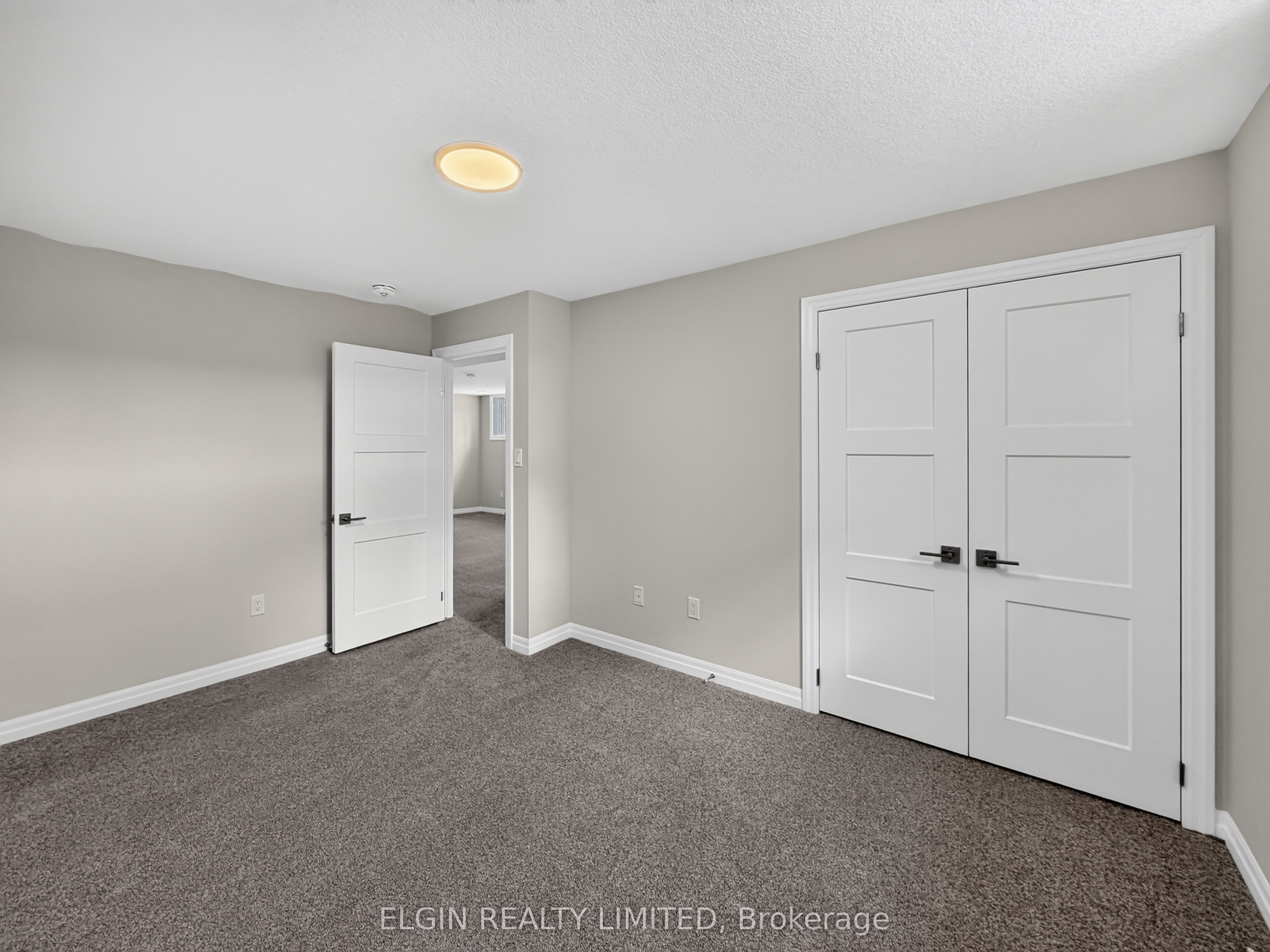 8 Thomas Court Property Photo 27