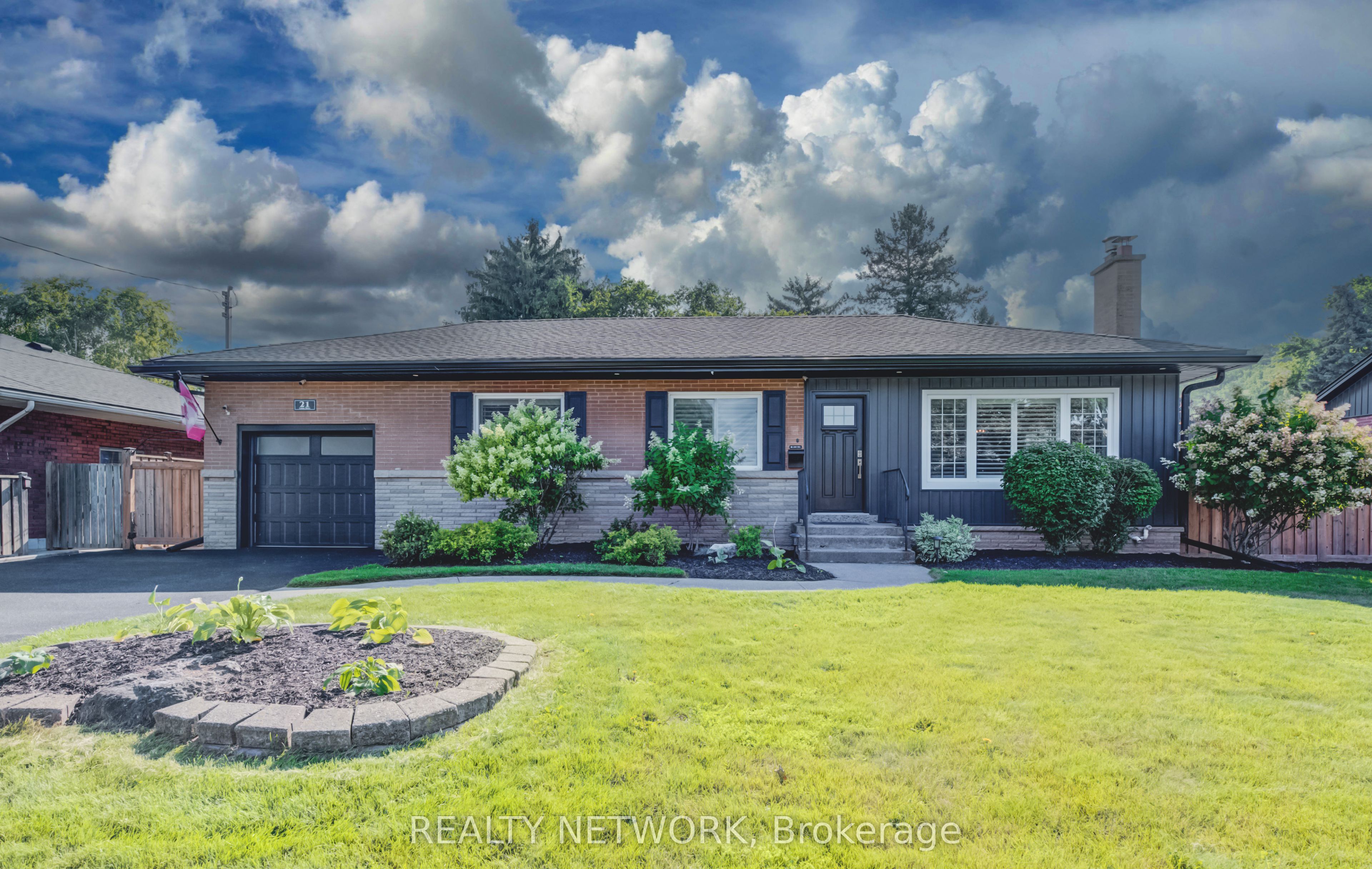 21 Loma Drive Property Photo 1