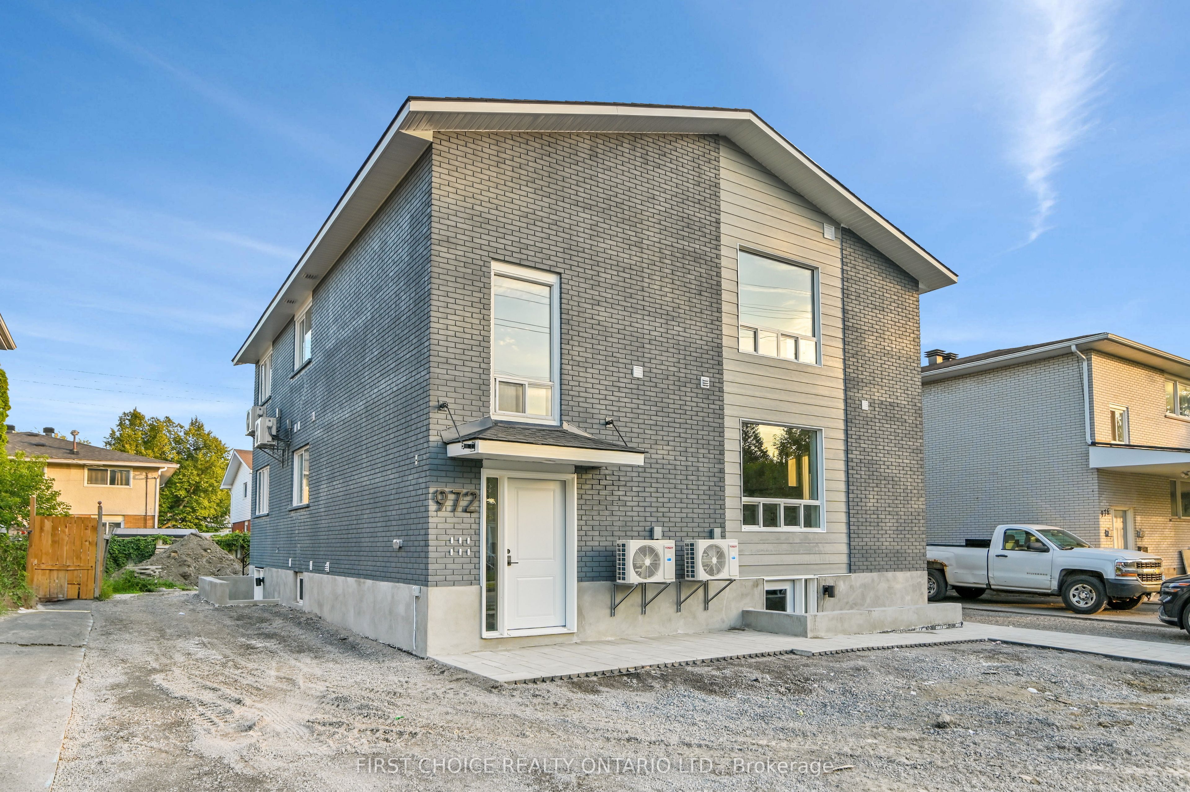 972 Dynes Road Property Photo 1