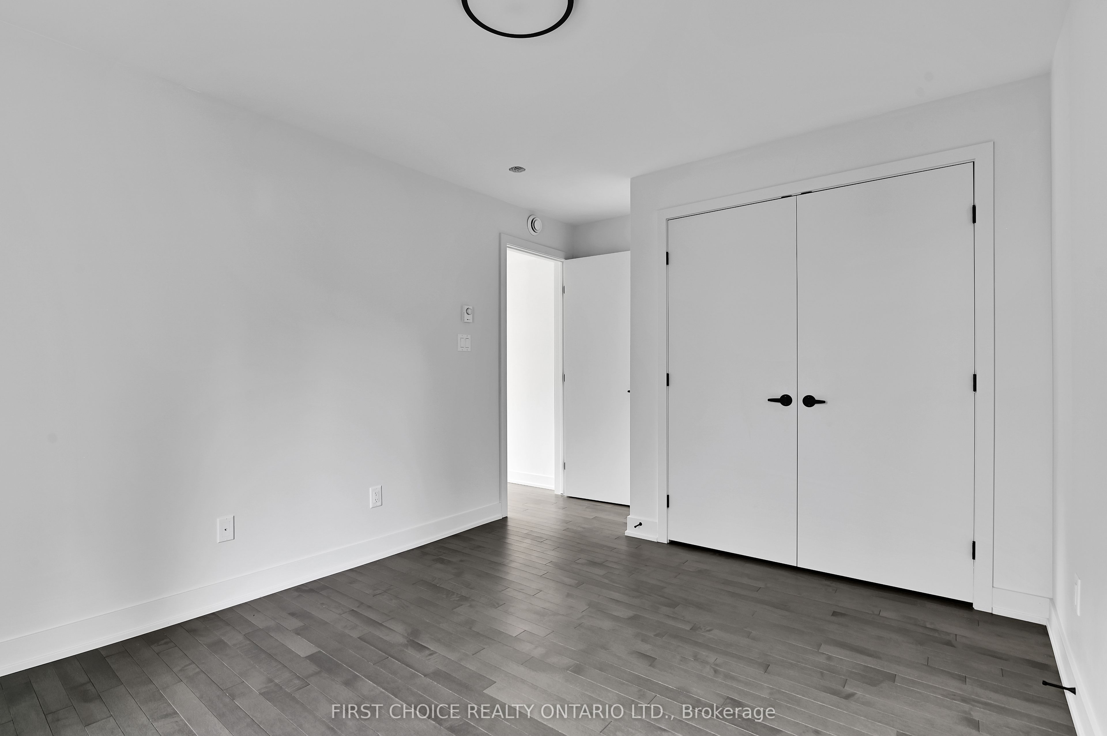 972 Dynes Road Property Photo 14