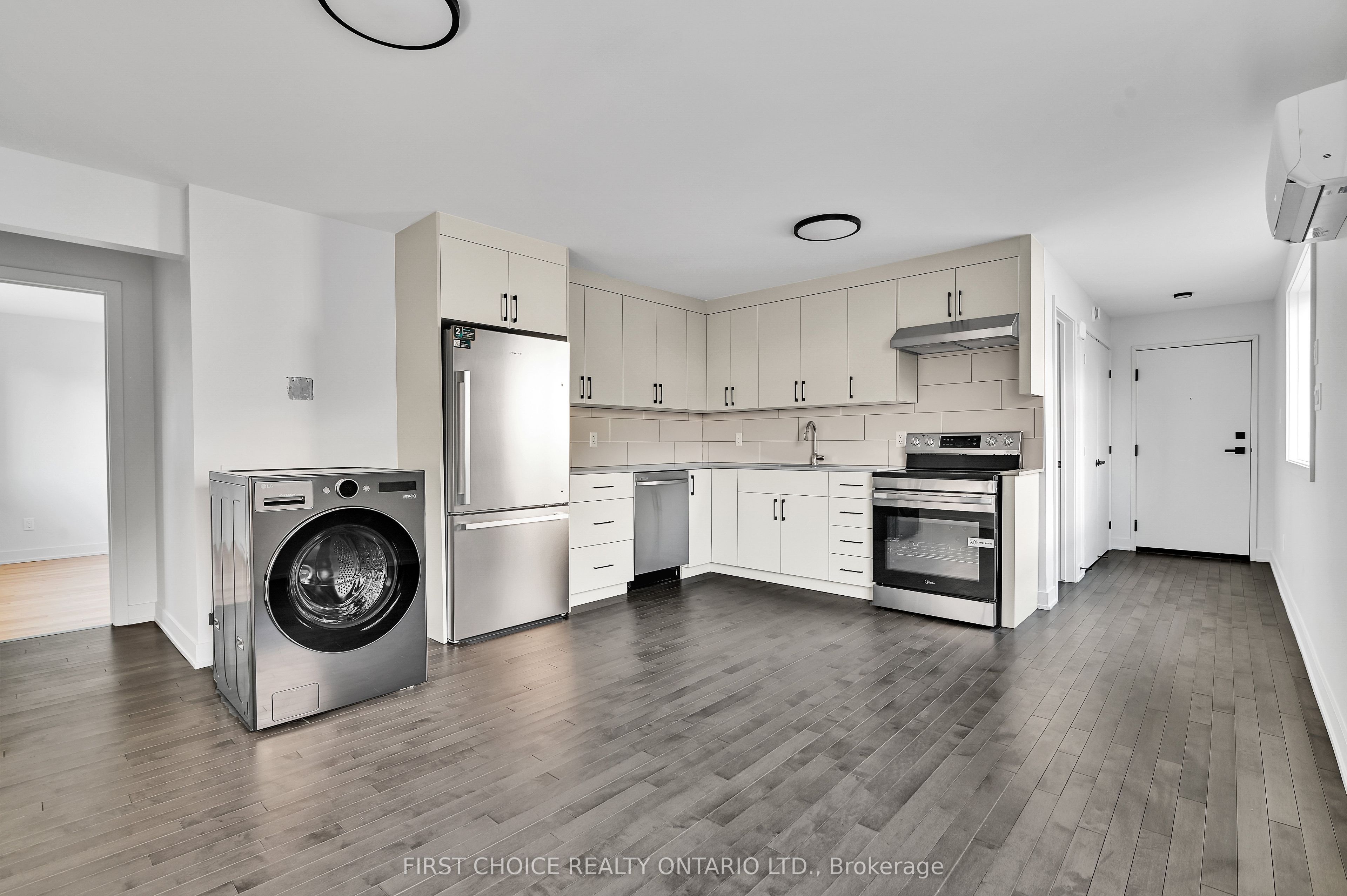 972 Dynes Road Property Photo 19