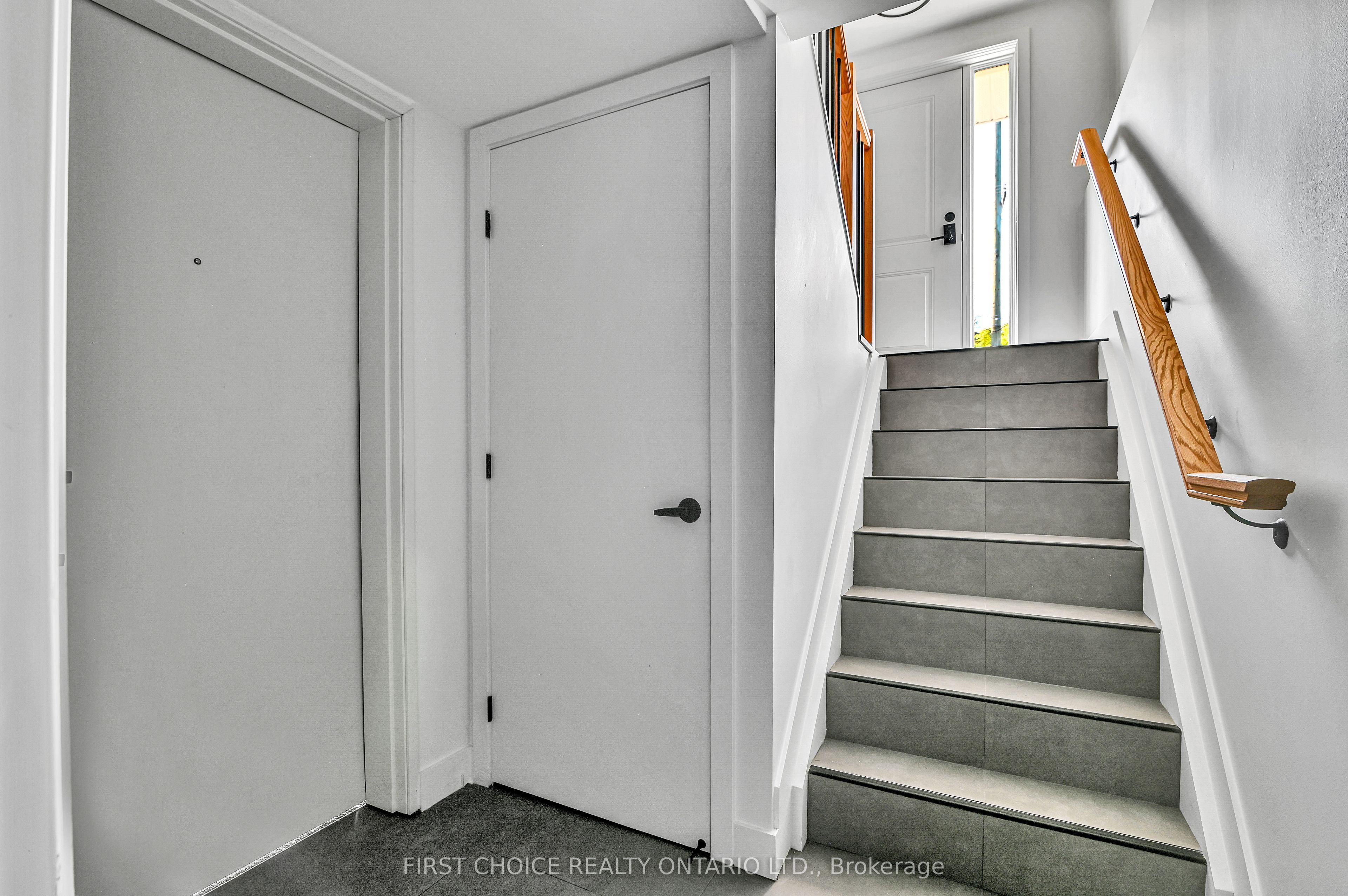 972 Dynes Road Property Photo 33