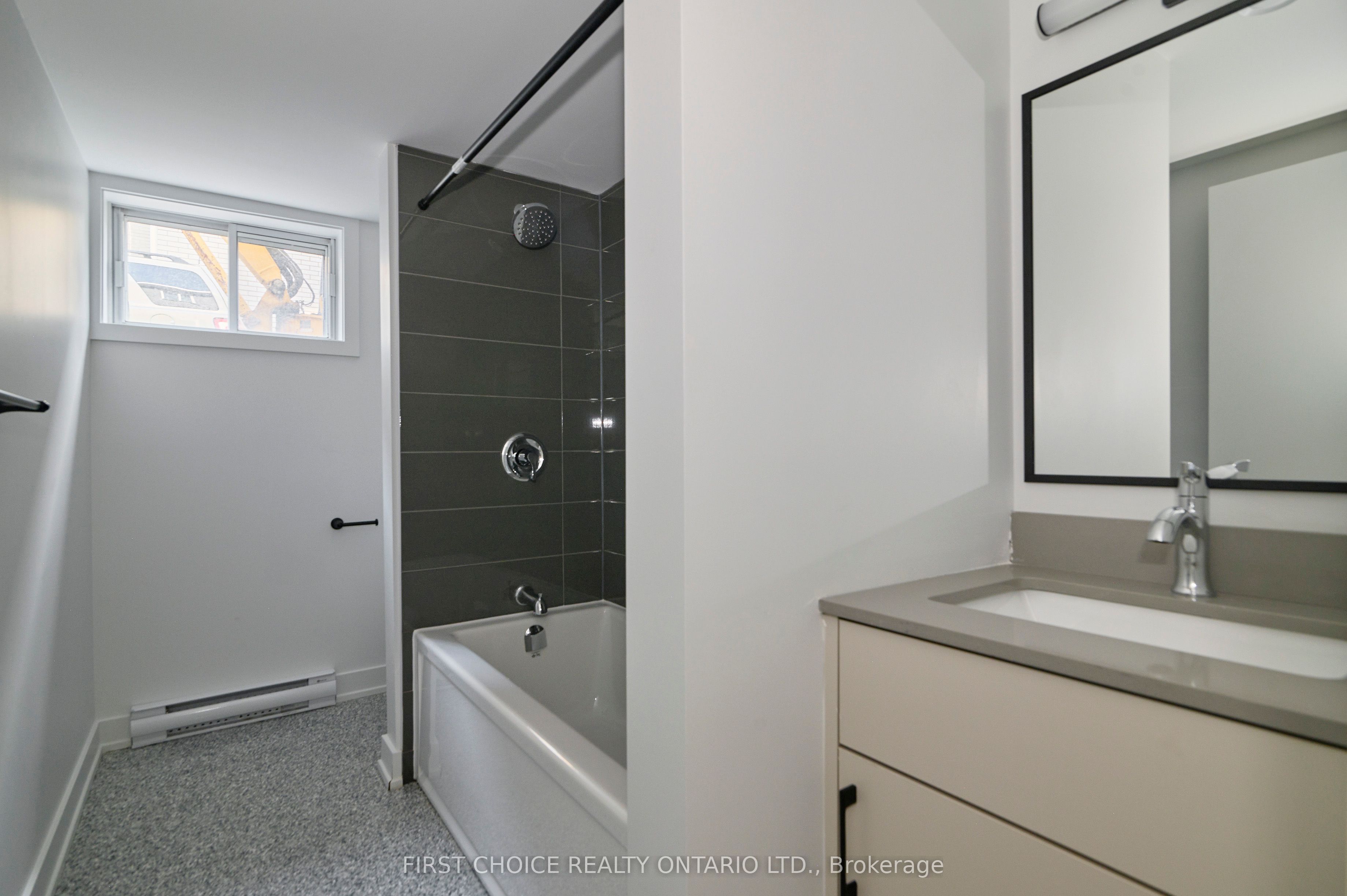 972 Dynes Road Property Photo 39
