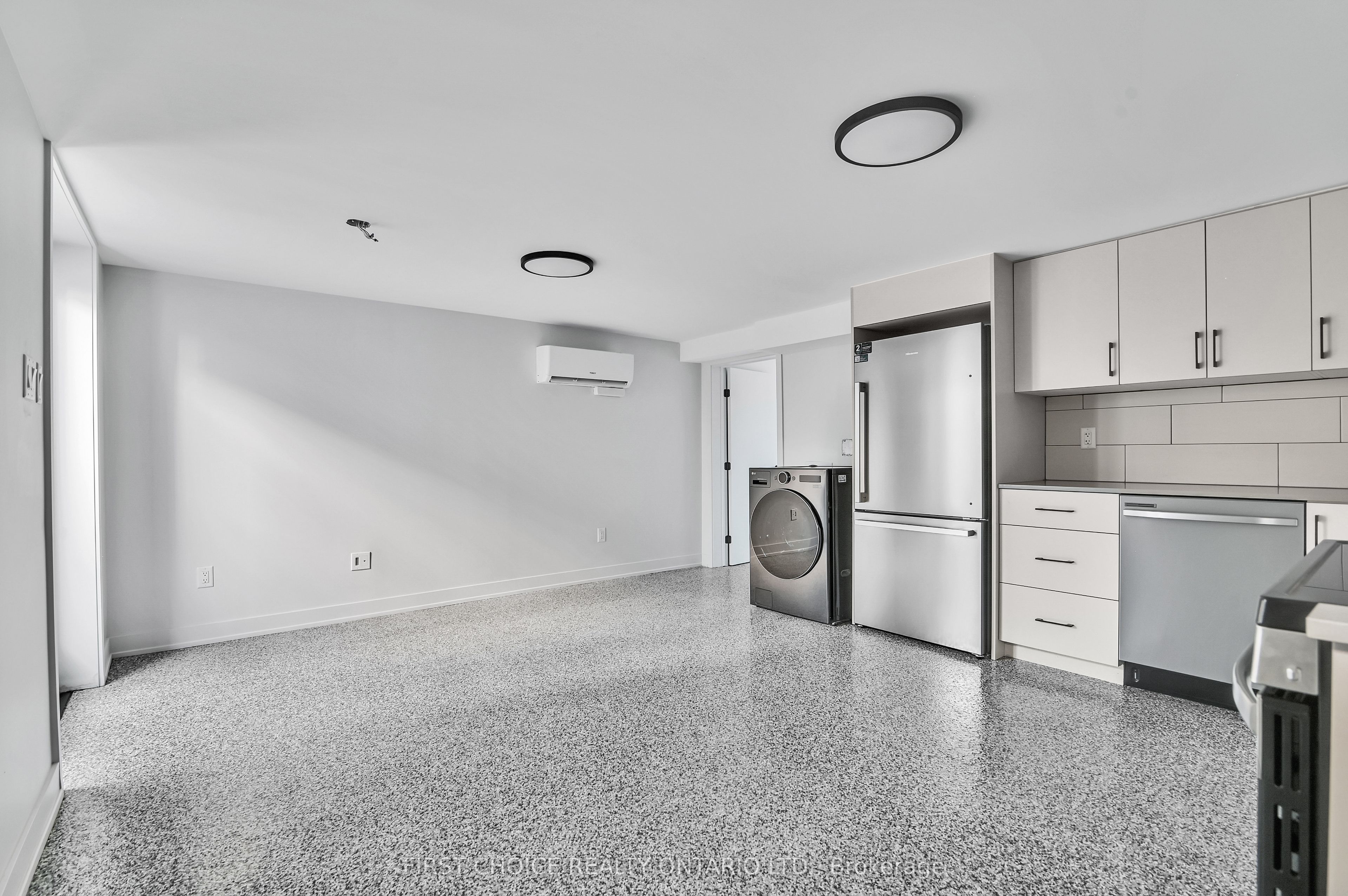 972 Dynes Road Property Photo 44