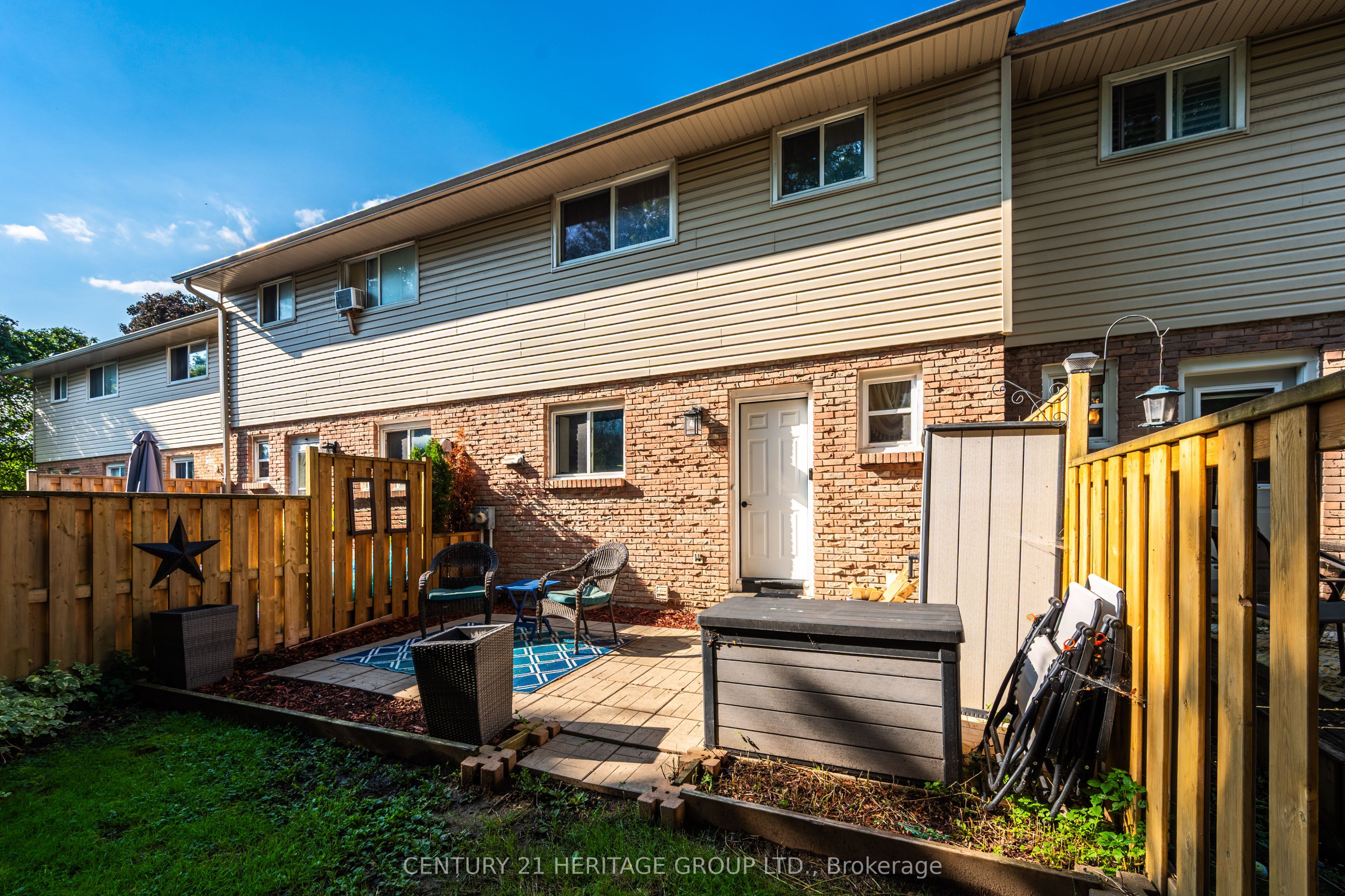 173 Rosemund Crescent Property Photo 5
