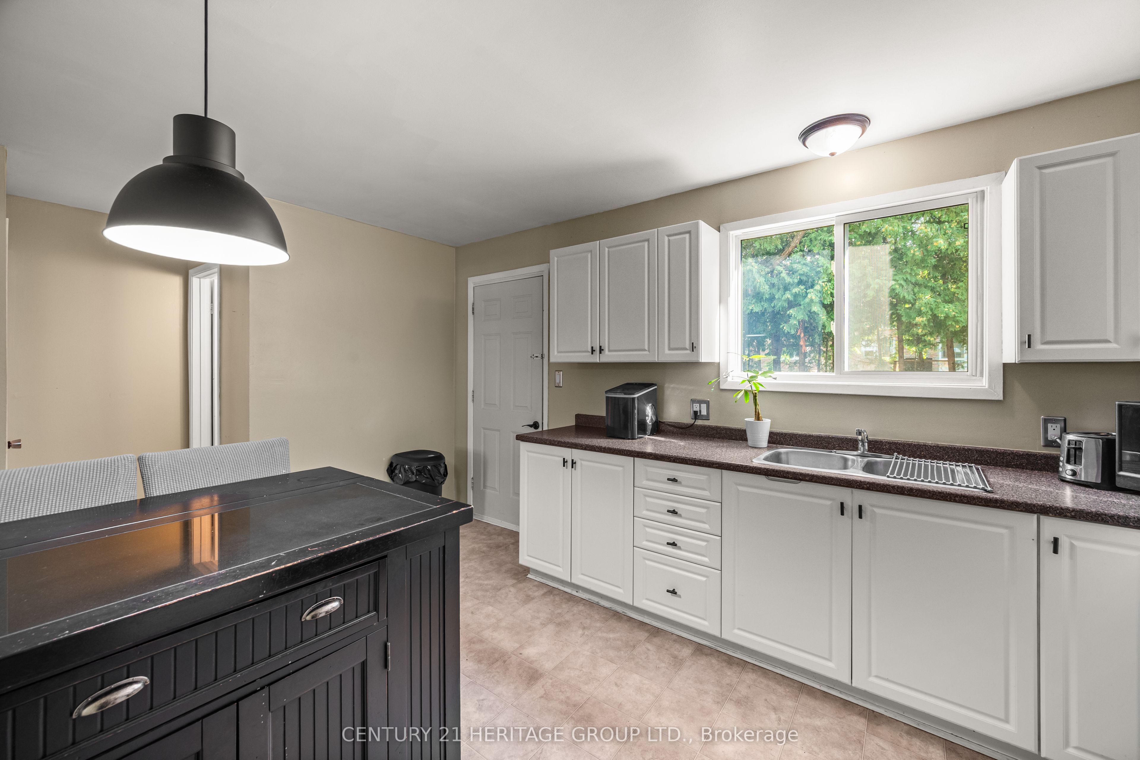 173 Rosemund Crescent Property Photo 13