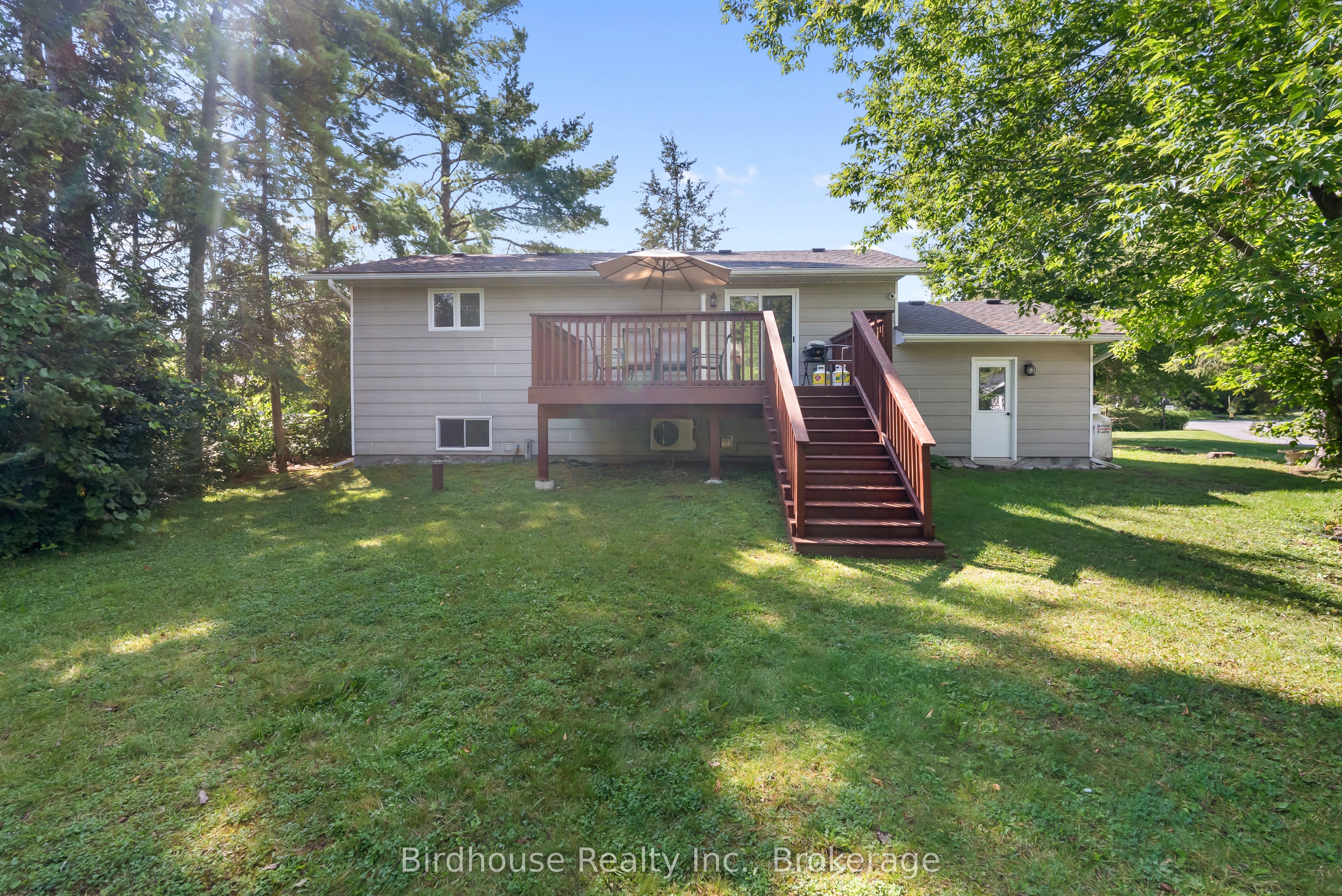 46 Riverside Drive Property Photo 31