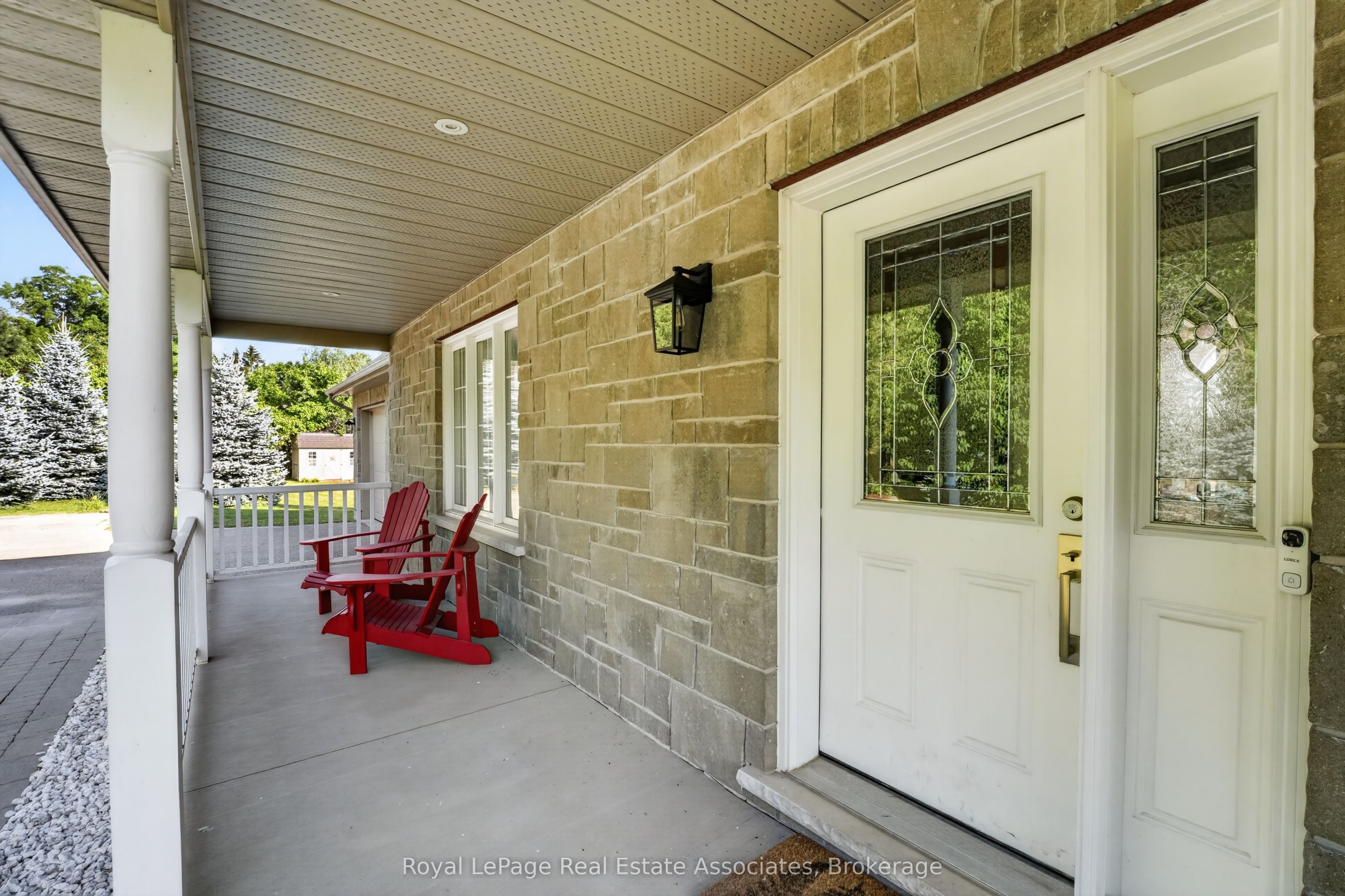 5767 Tenth Line Property Photo 4