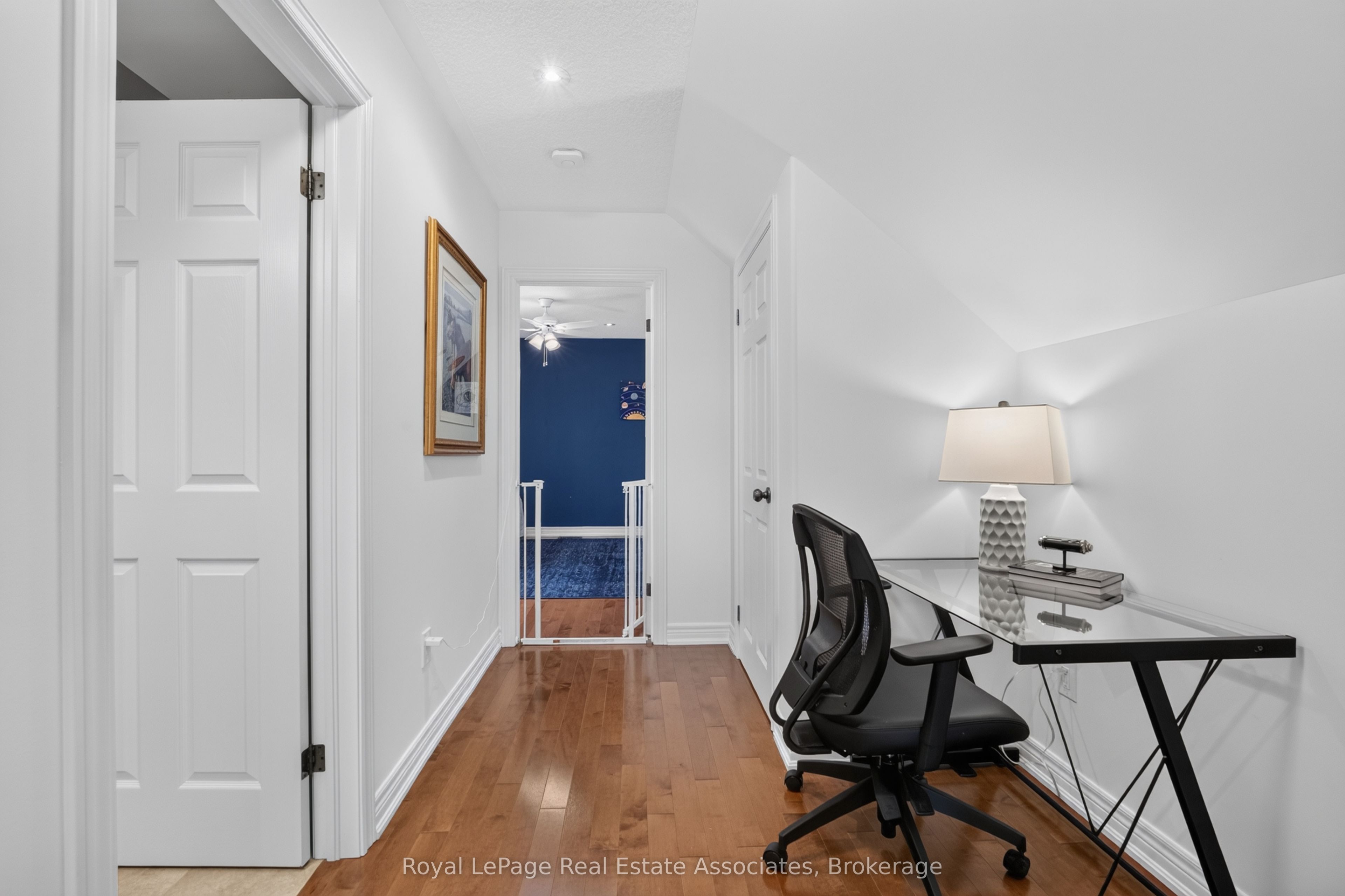 5767 Tenth Line Property Photo 31