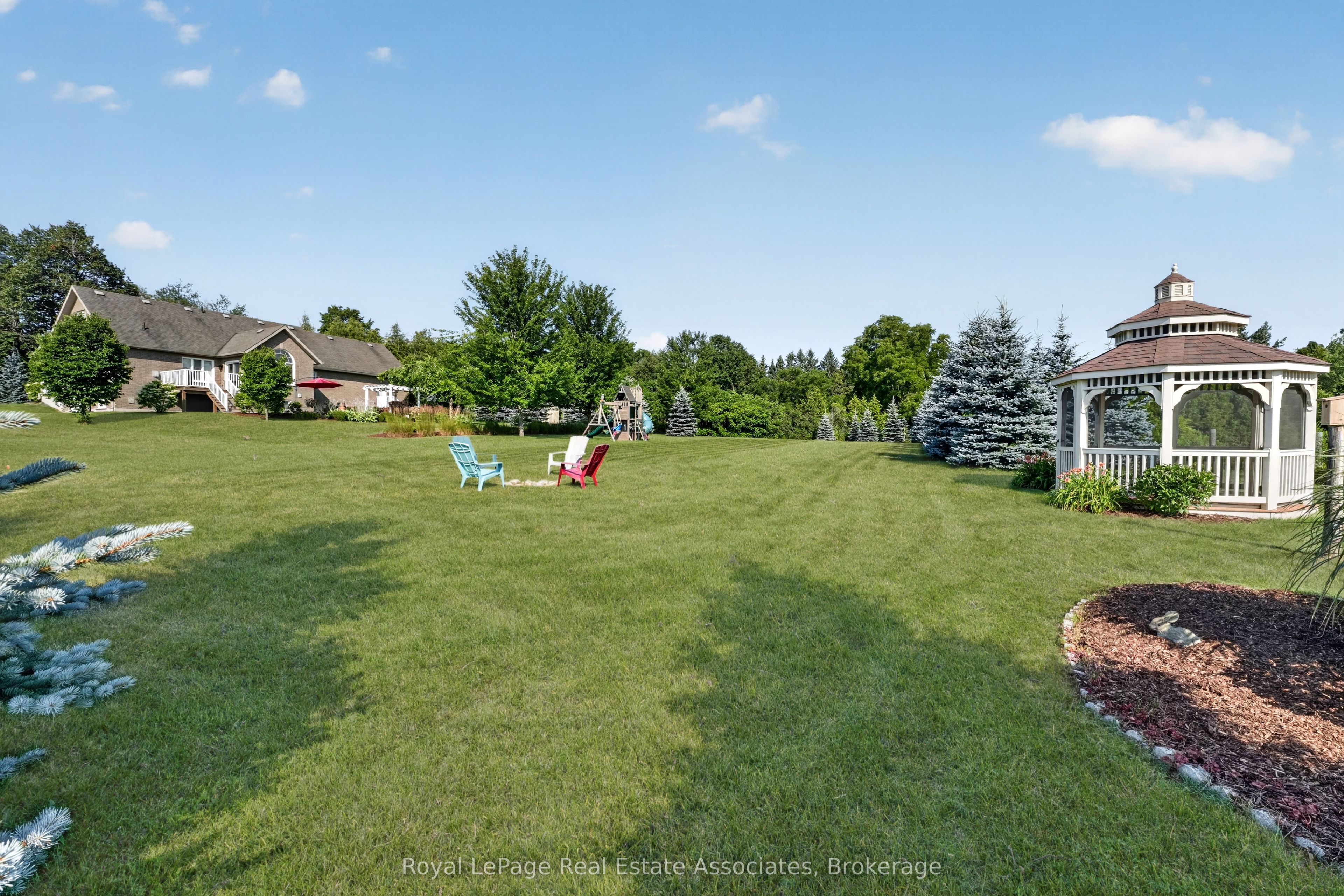 5767 Tenth Line Property Photo 42