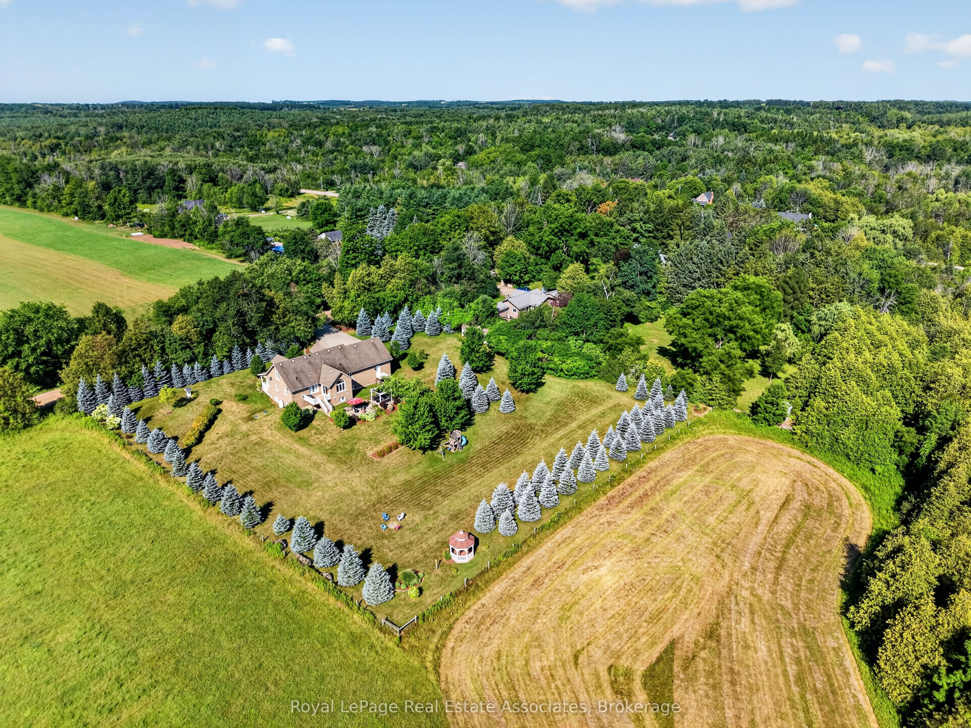 5767 Tenth Line Property Photo 43