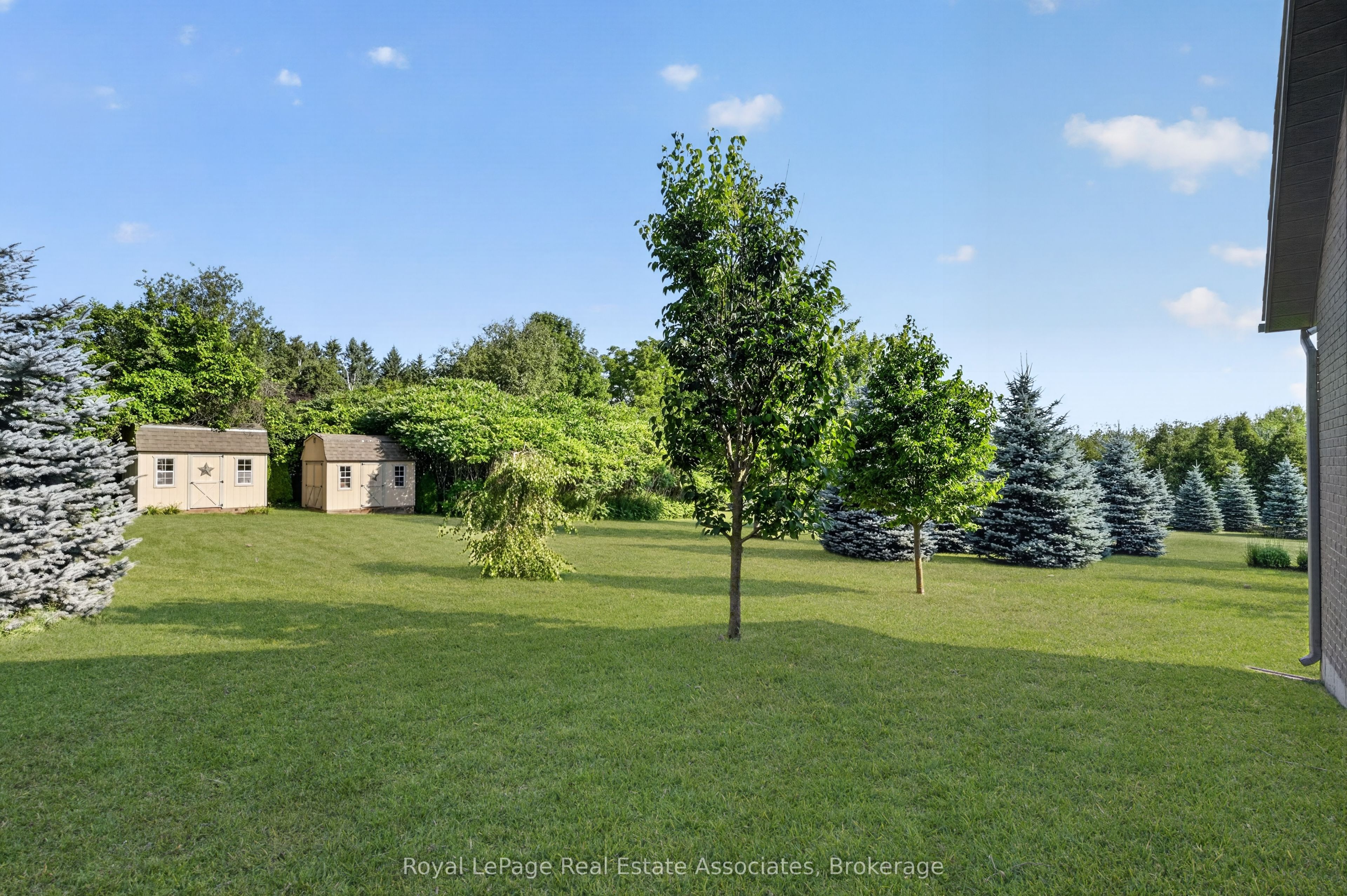 5767 Tenth Line Property Photo 44