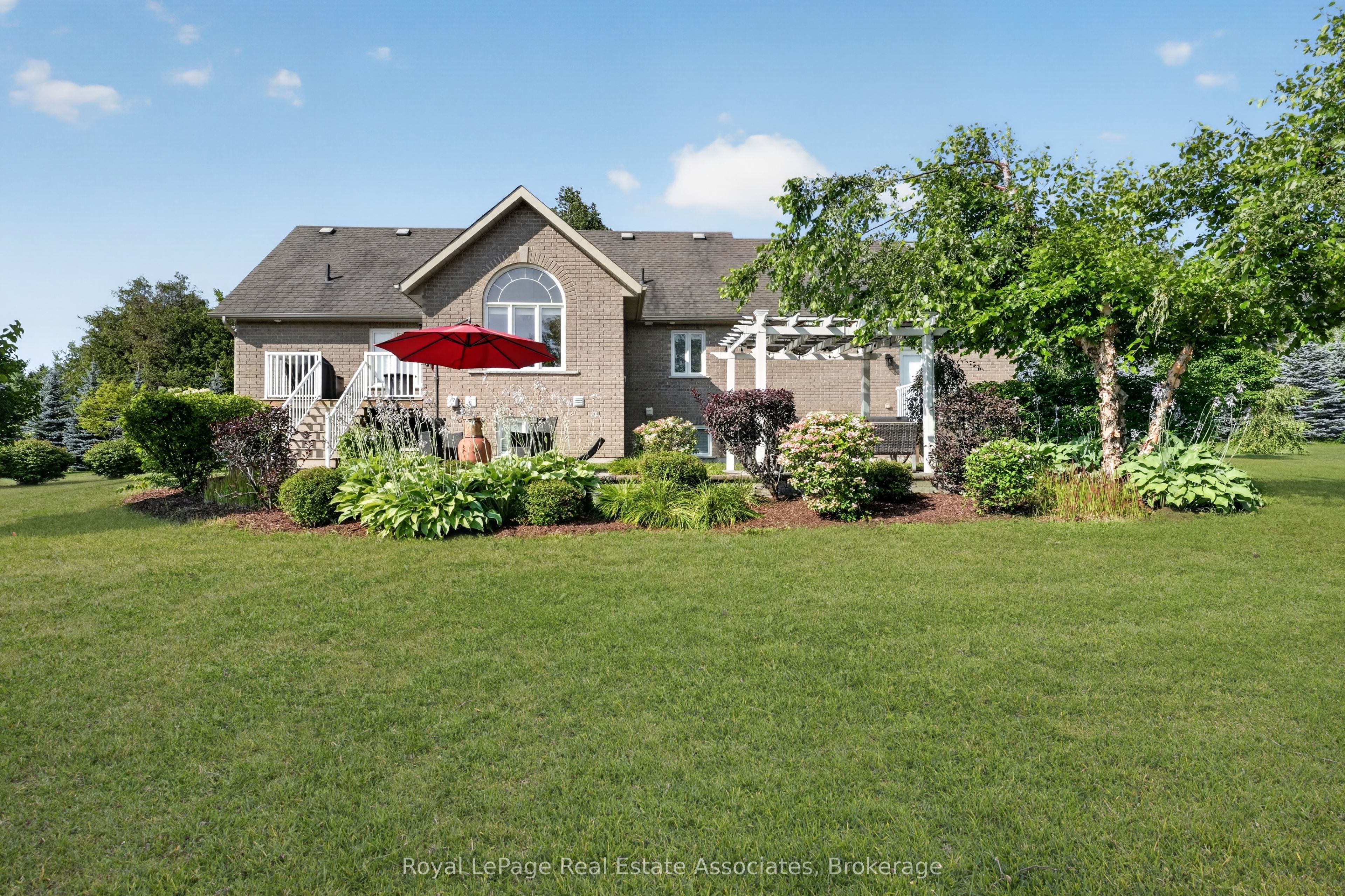 5767 Tenth Line Property Photo 46