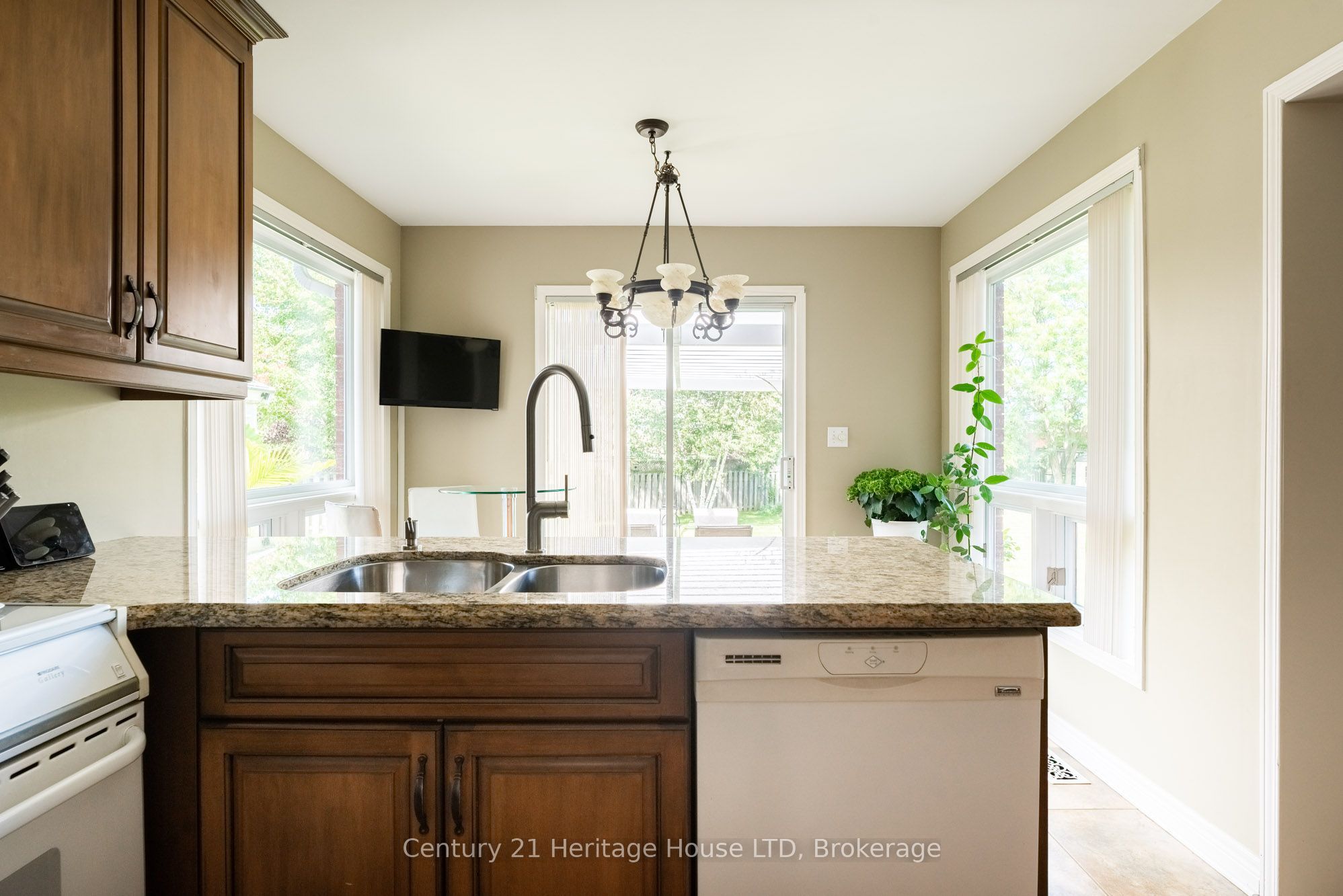52 Farris Avenue Property Photo 13