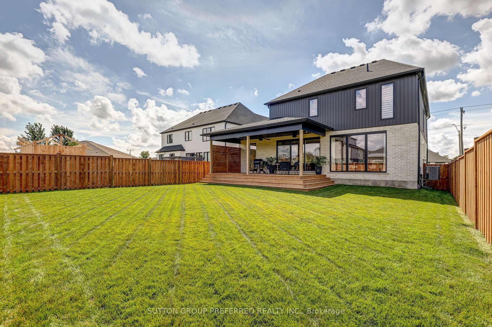 154910 15th Line Property Photo 5
