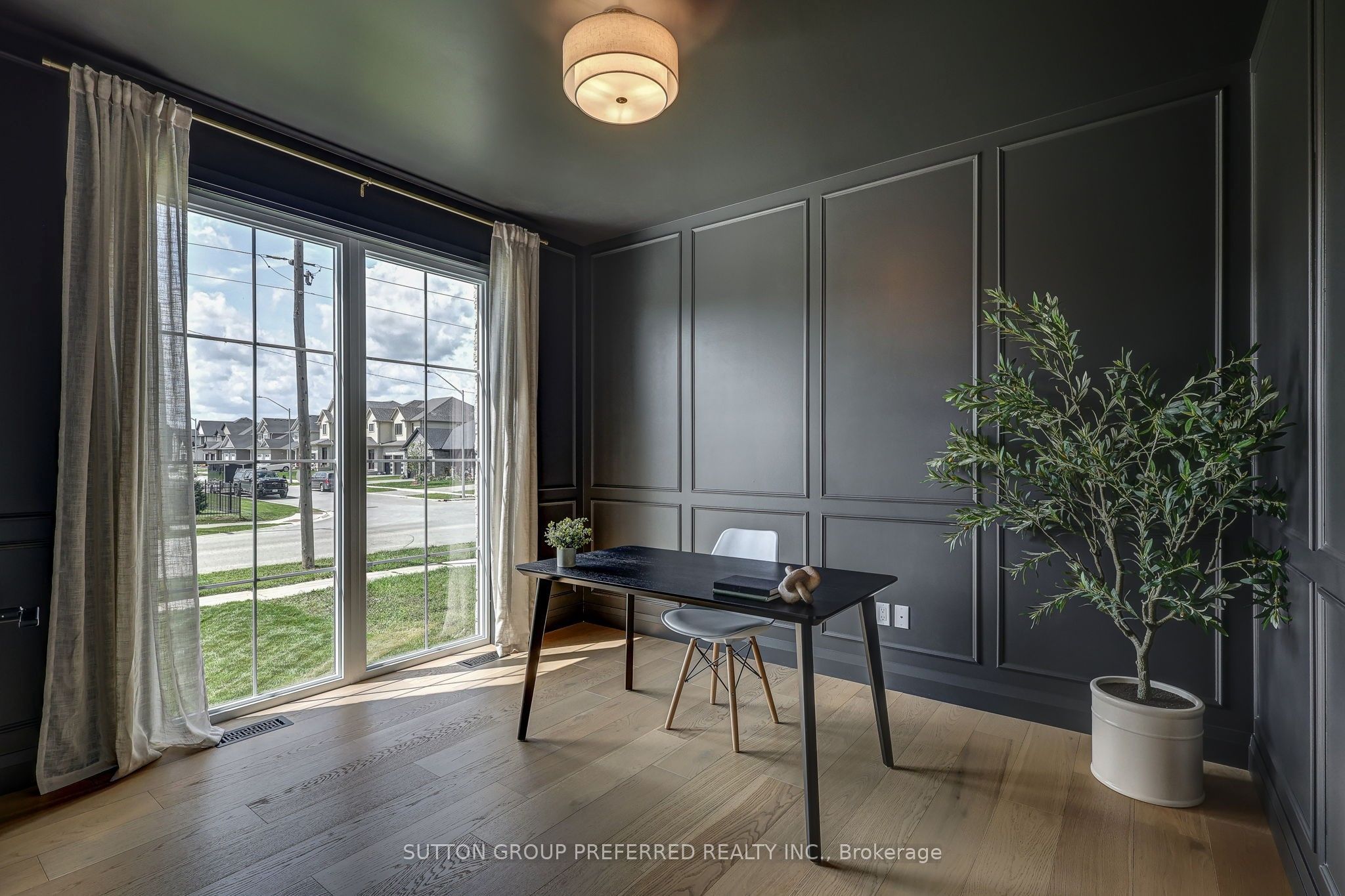 154910 15th Line Property Photo 9