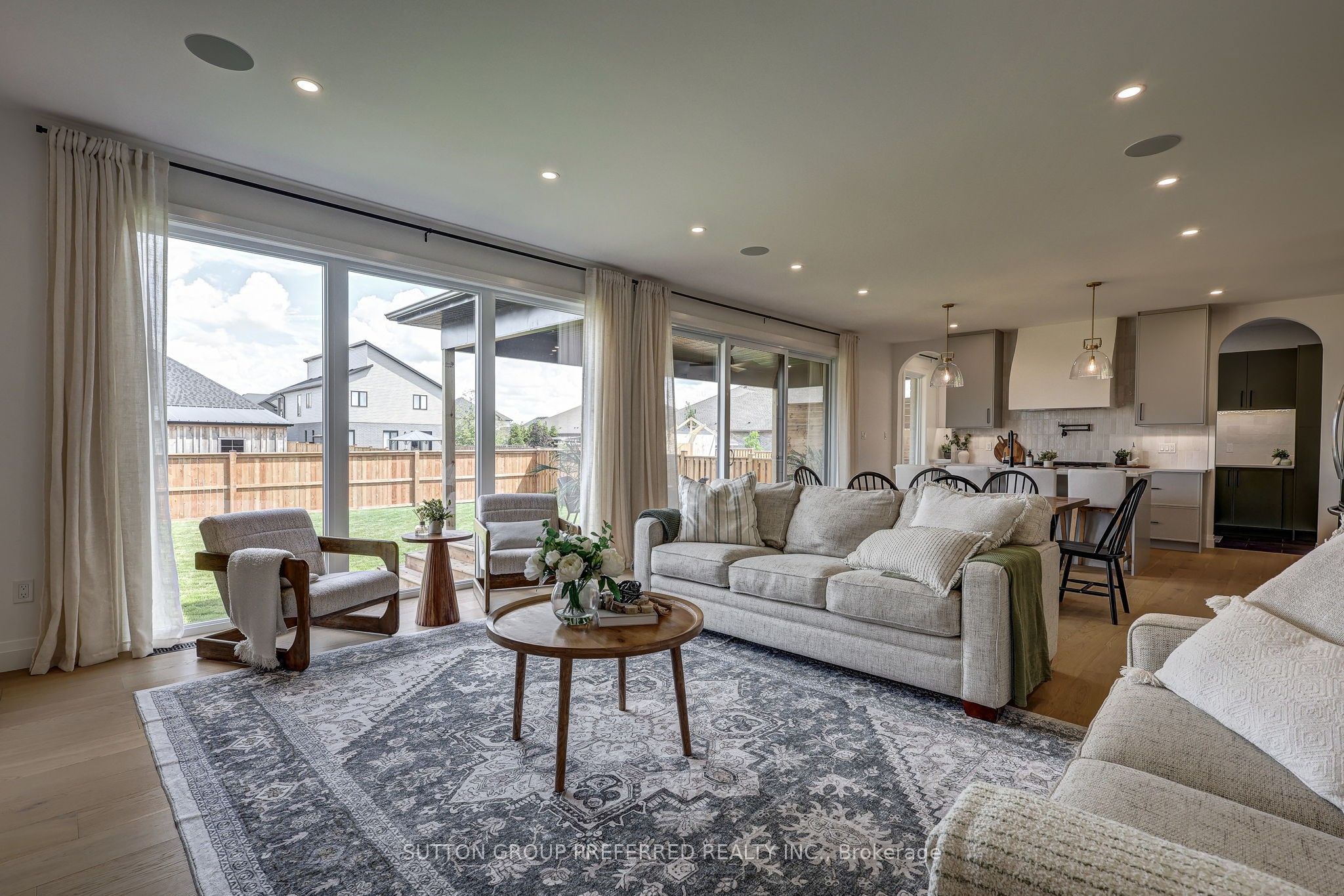 154910 15th Line Property Photo 14