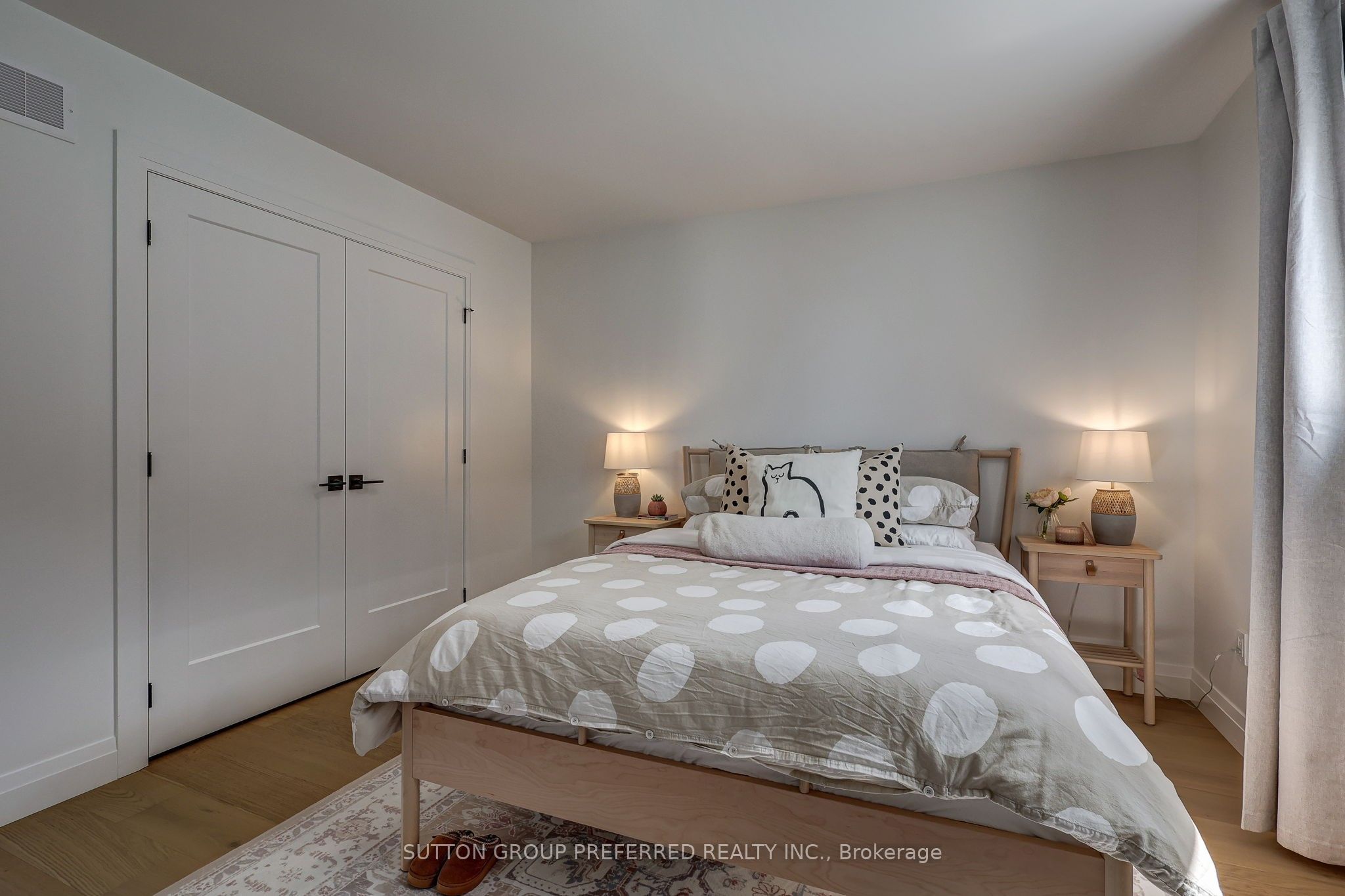 154910 15th Line Property Photo 28