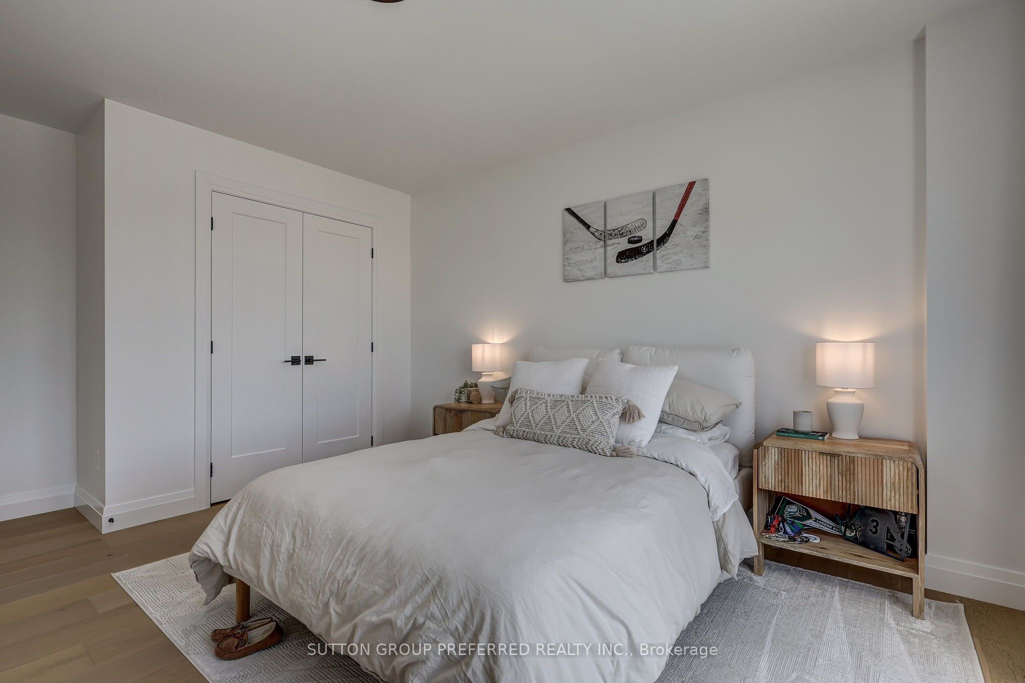 154910 15th Line Property Photo 31