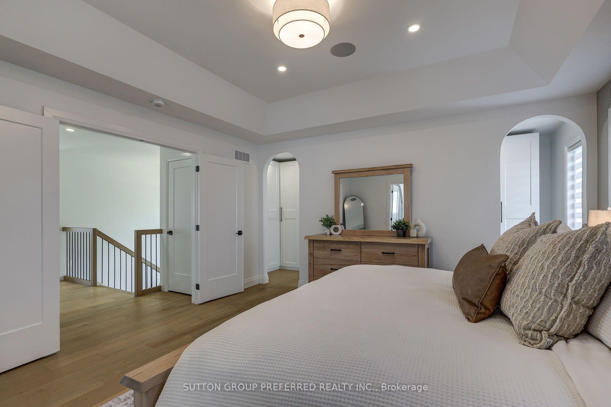 154910 15th Line Property Photo 33