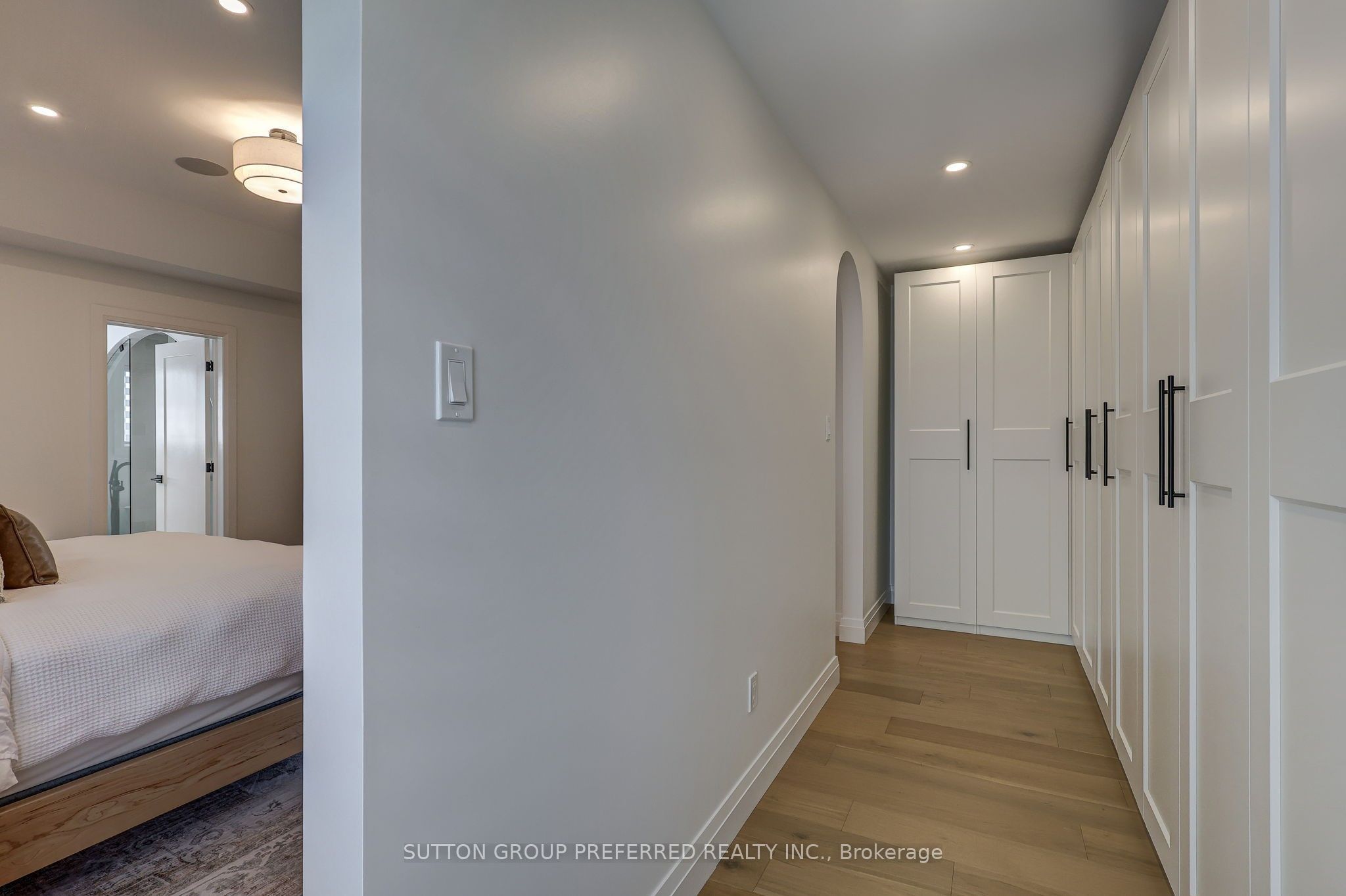 154910 15th Line Property Photo 34