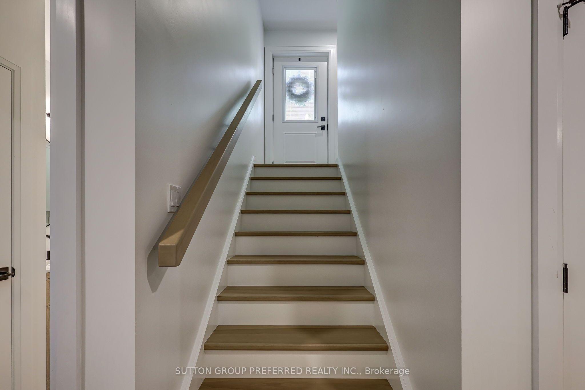 154910 15th Line Property Photo 40