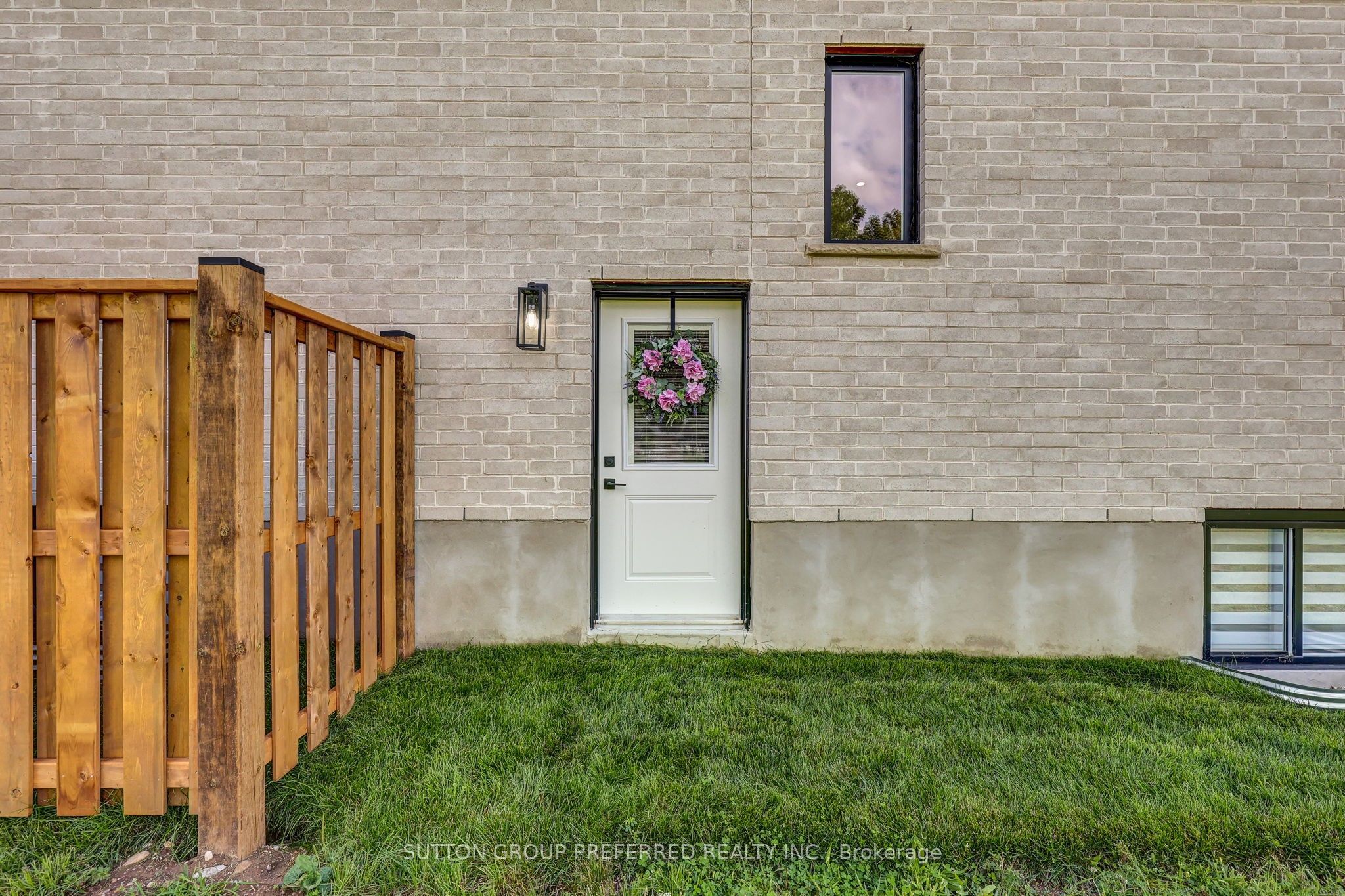 154910 15th Line Property Photo 41
