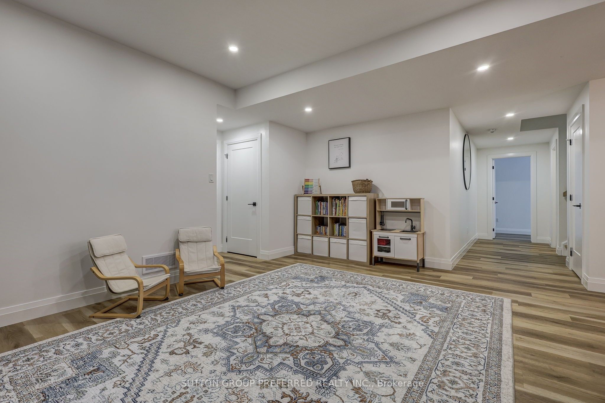 154910 15th Line Property Photo 44