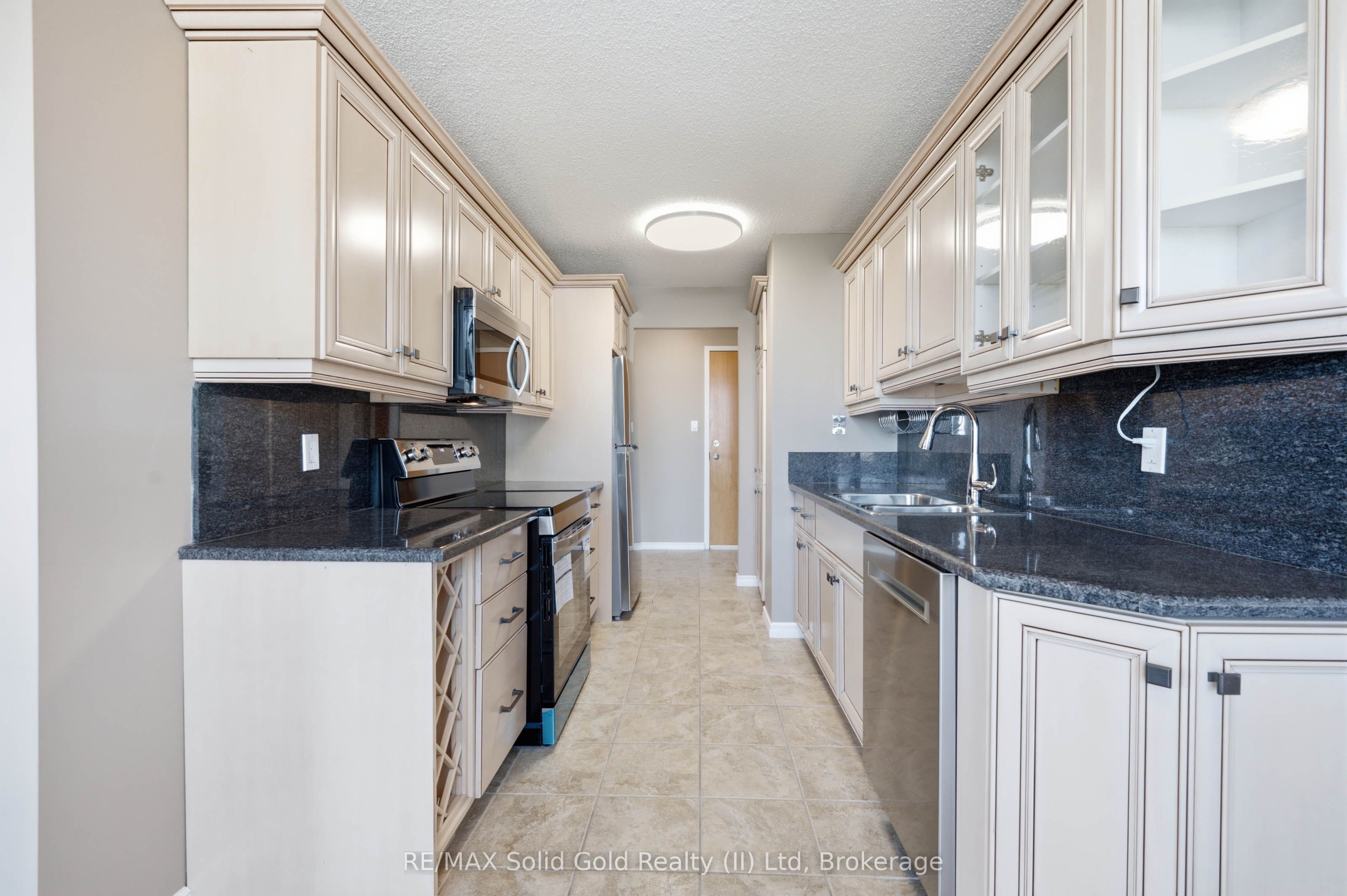55 Blue Springs Drive 611 Property Photo 11