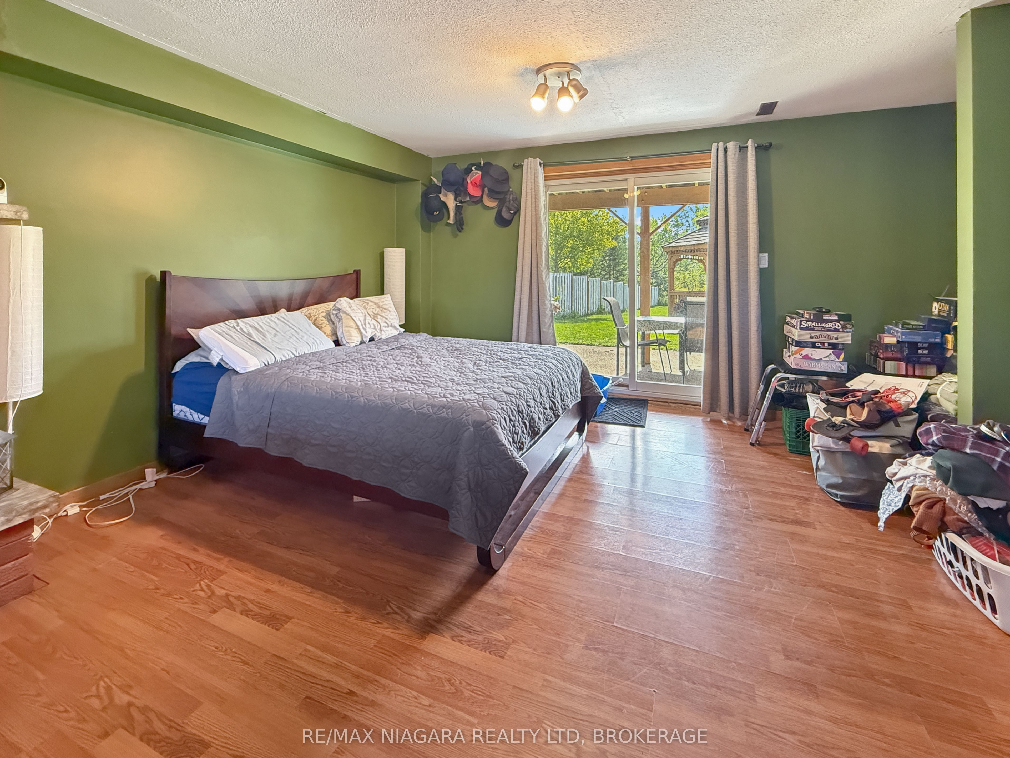 318 Albany Street Property Photo 17