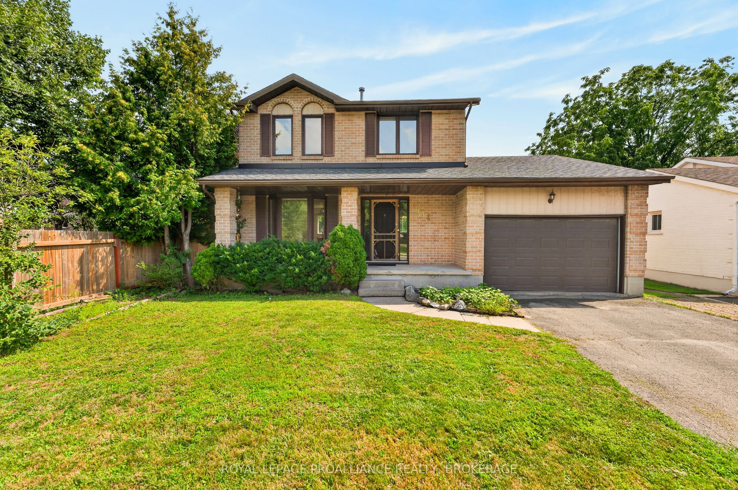 812 Lancaster Drive