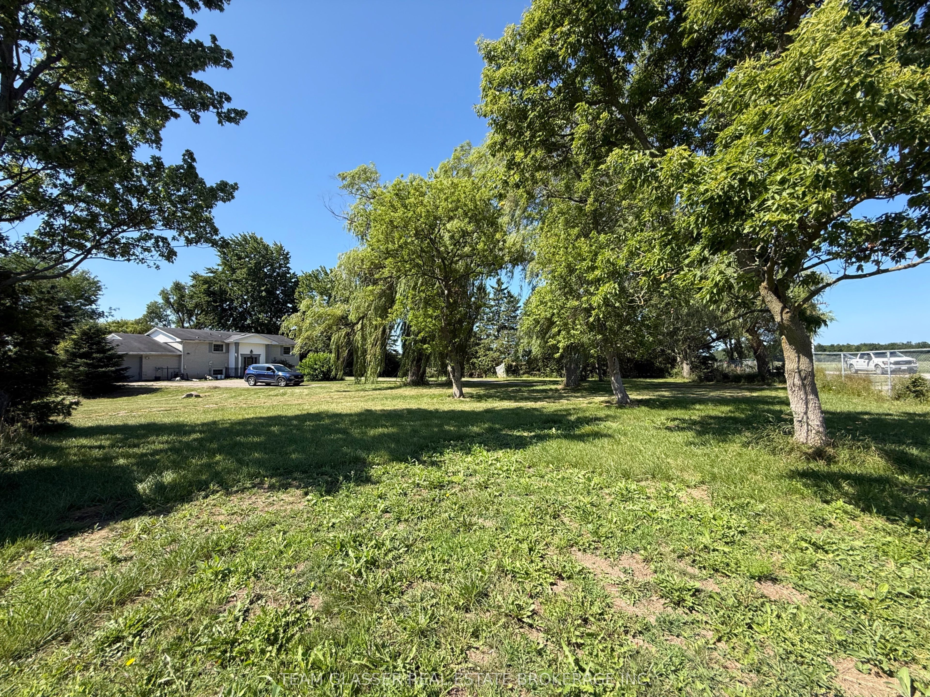 7395 Westminster Drive Property Photo 4