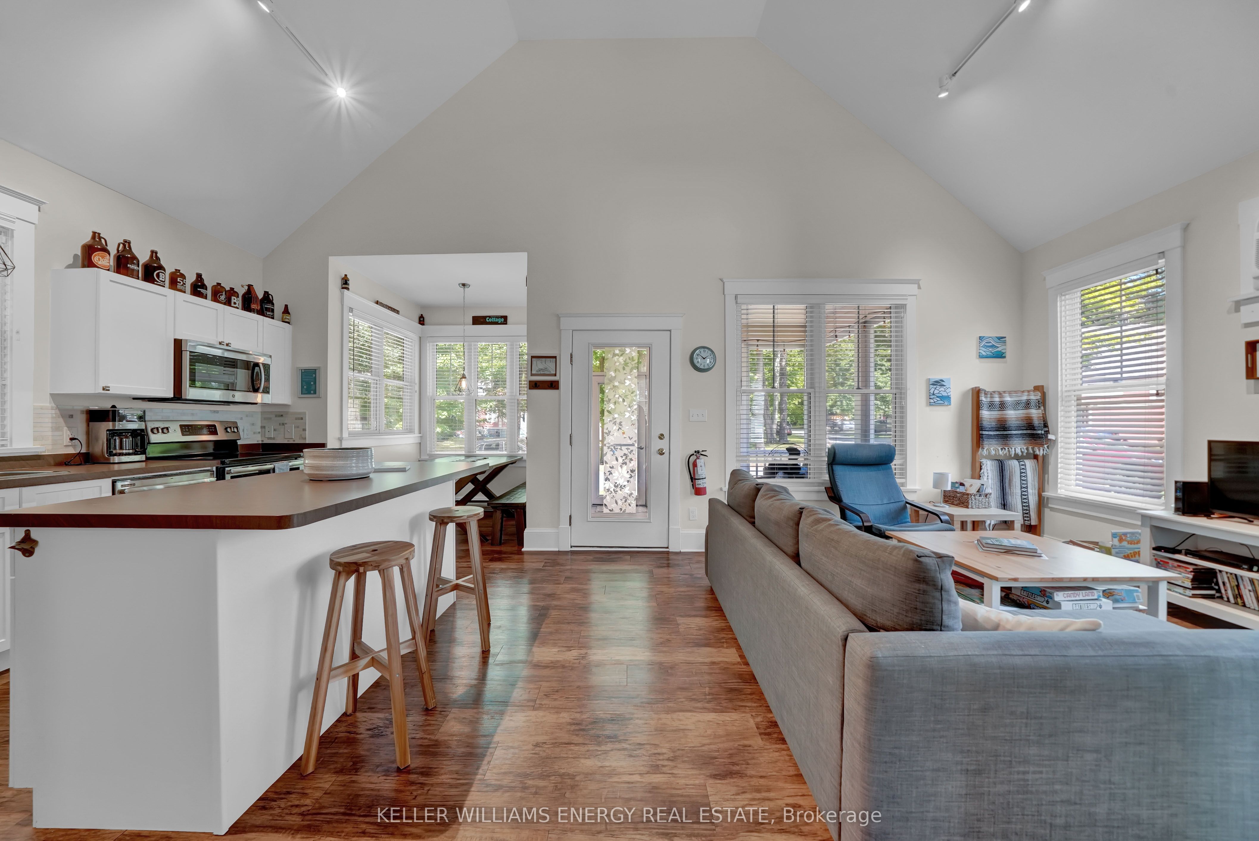 2 Pine Forest Lane Property Photo 3