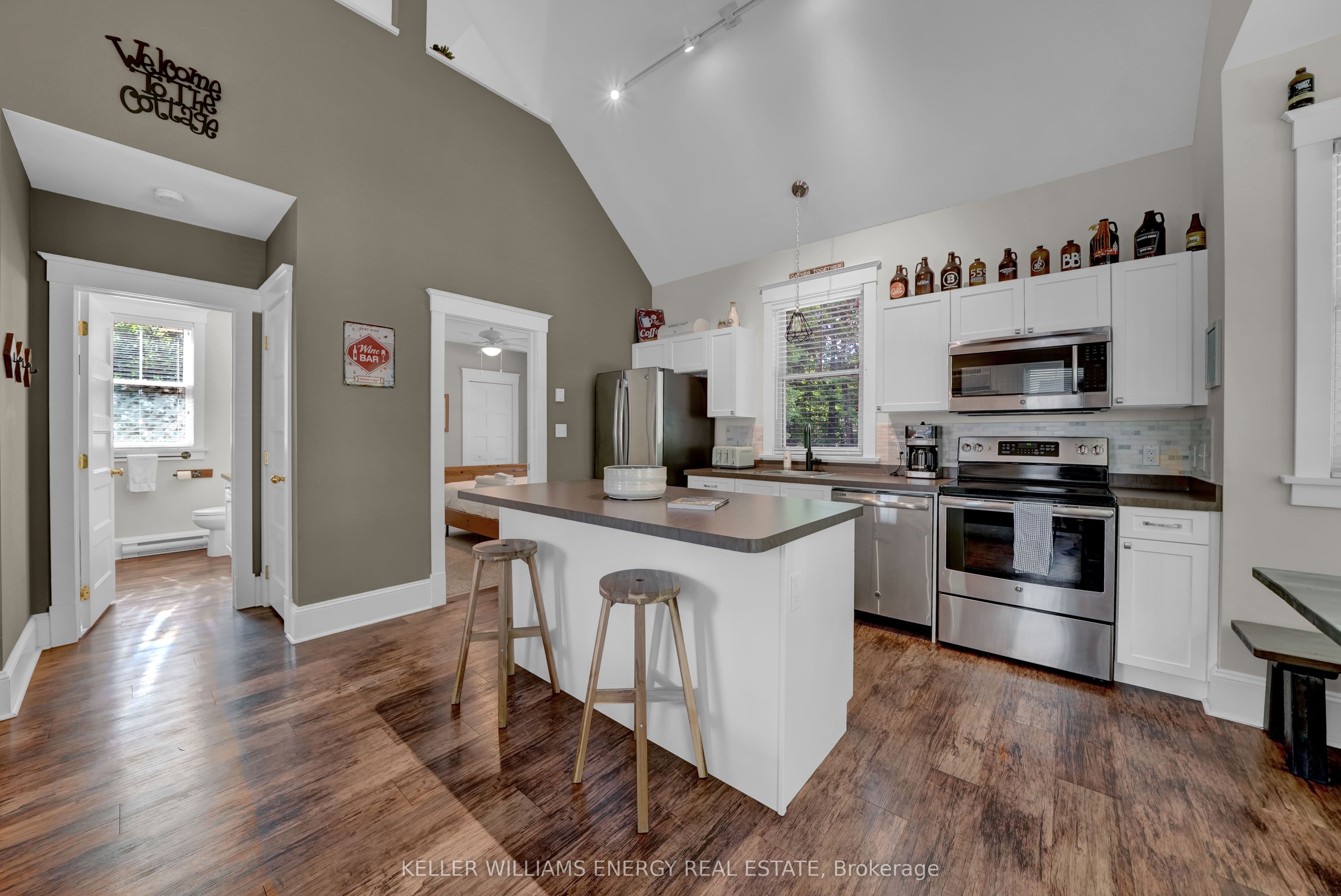 2 Pine Forest Lane Property Photo 4