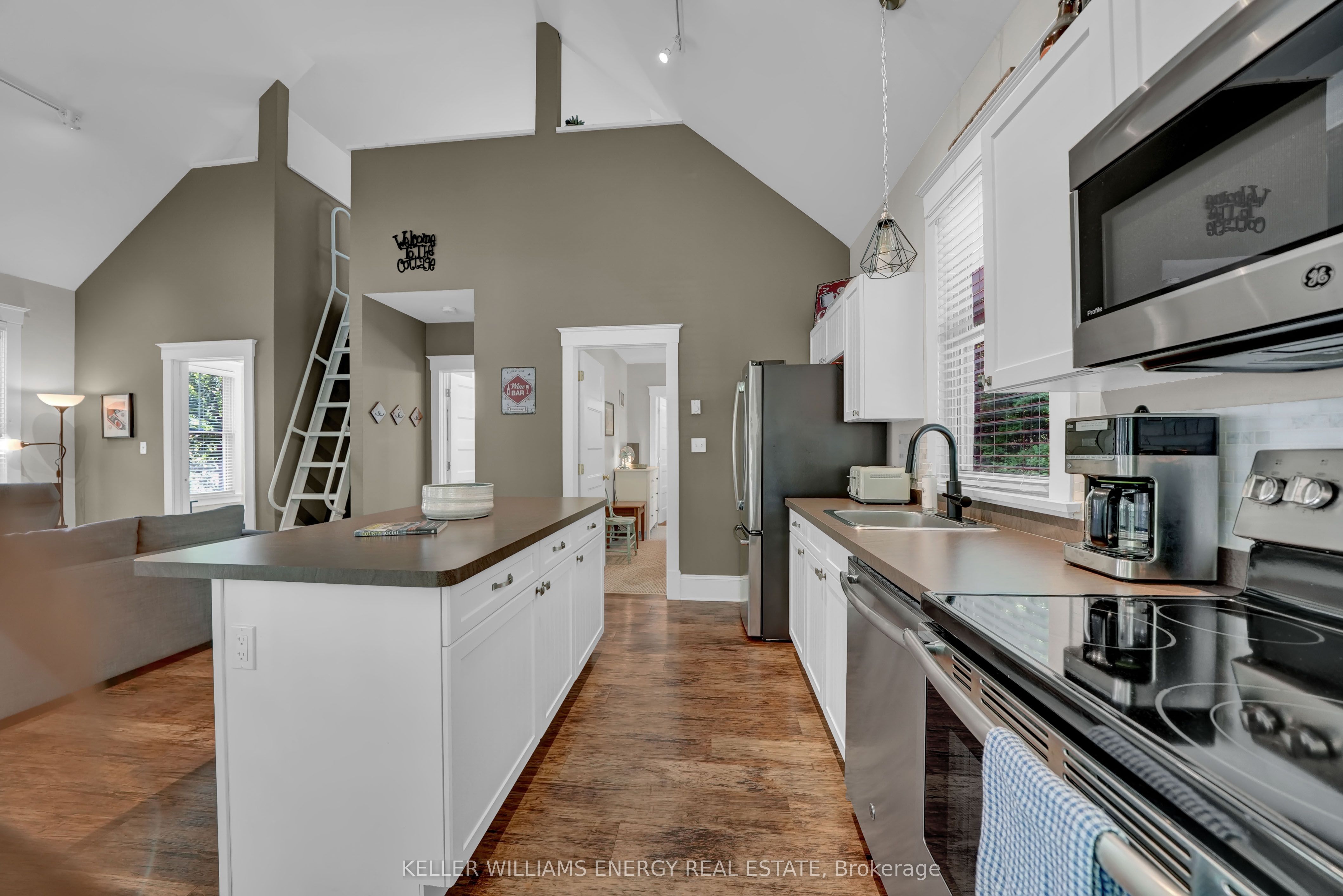 2 Pine Forest Lane Property Photo 34