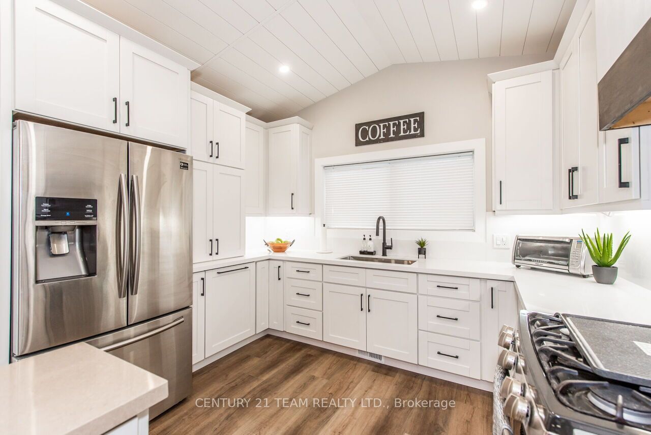 190 Margaret Street Property Photo 7