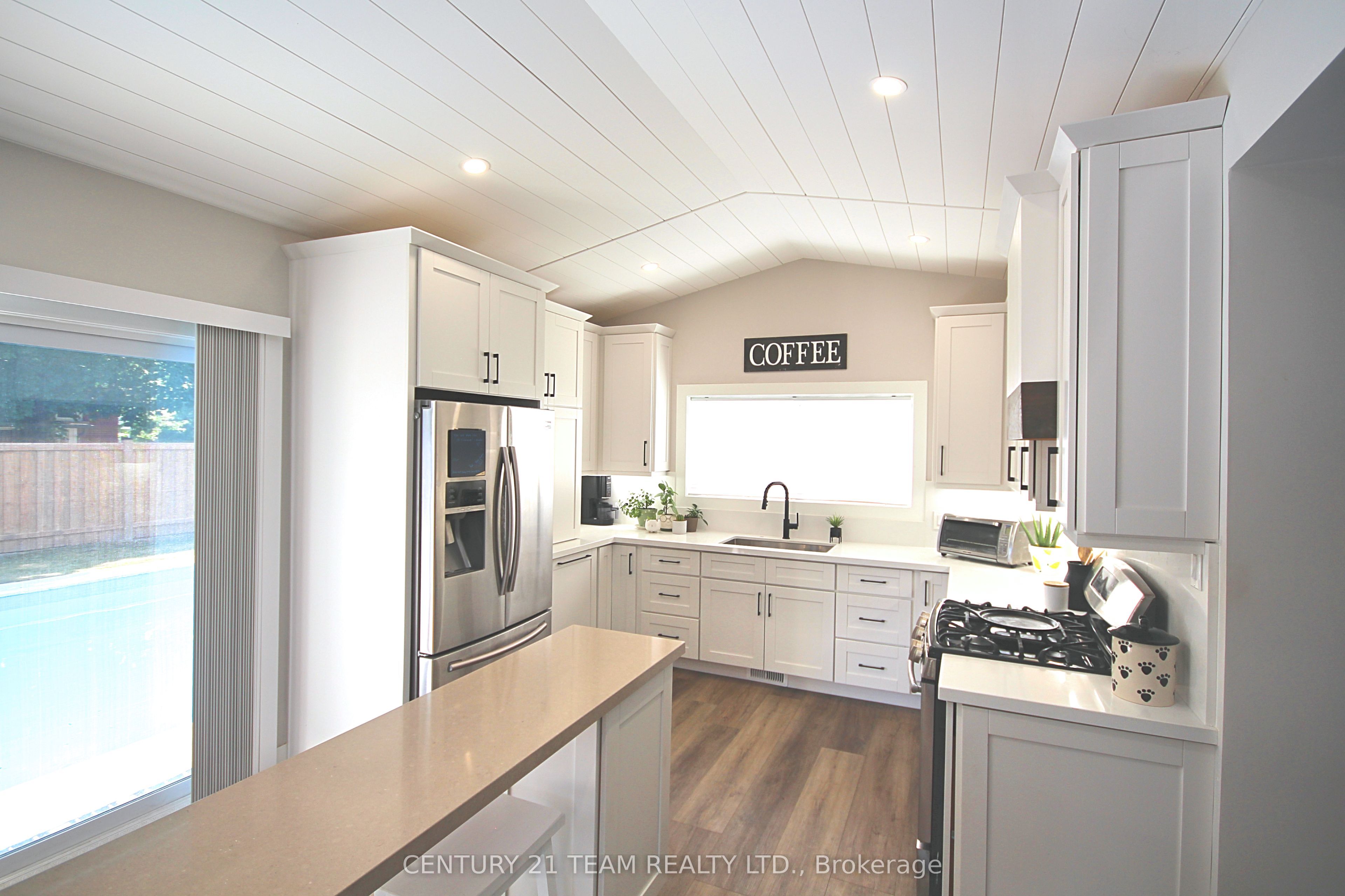 190 Margaret Street Property Photo 8
