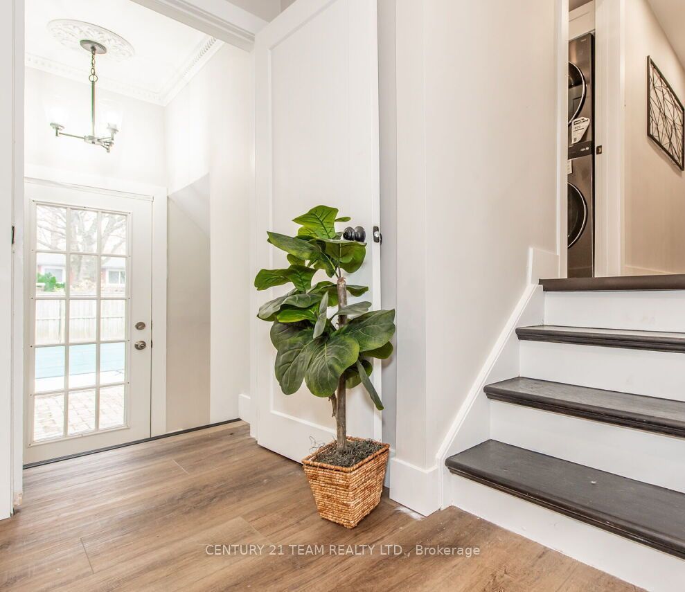 190 Margaret Street Property Photo 12