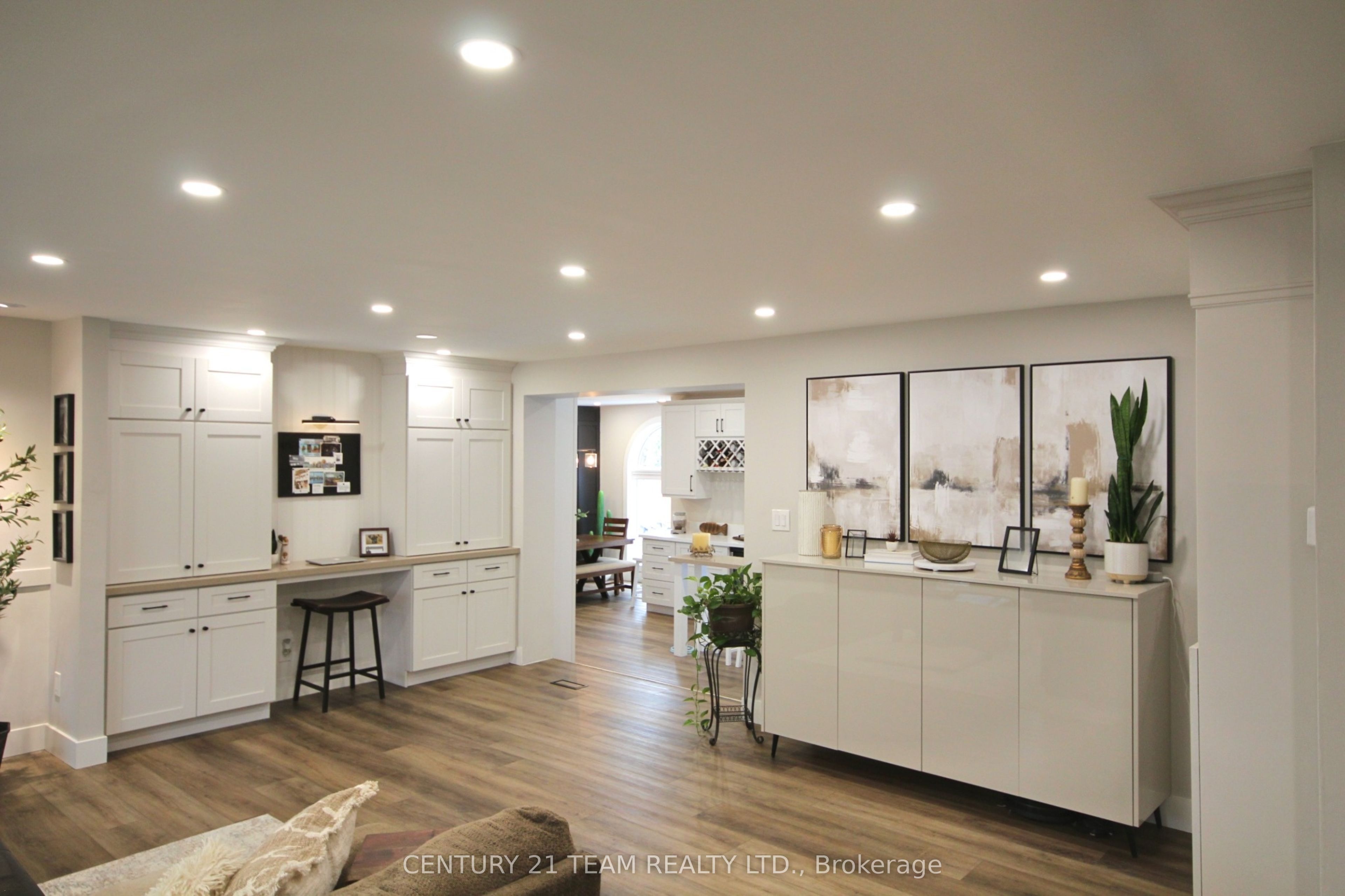190 Margaret Street Property Photo 14