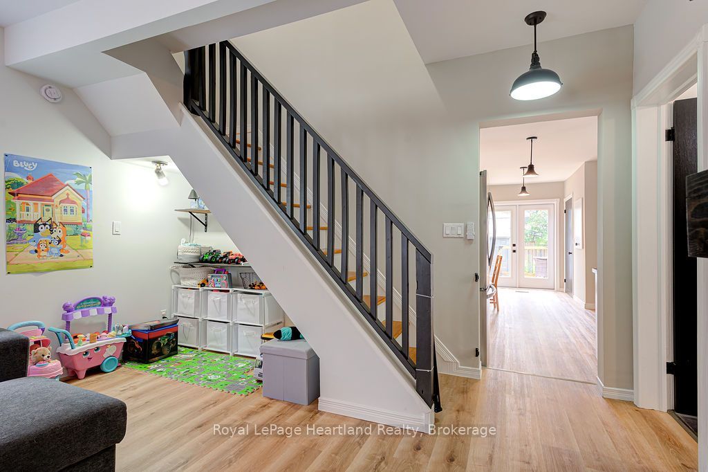 166 Goderich Street W Property Photo 13