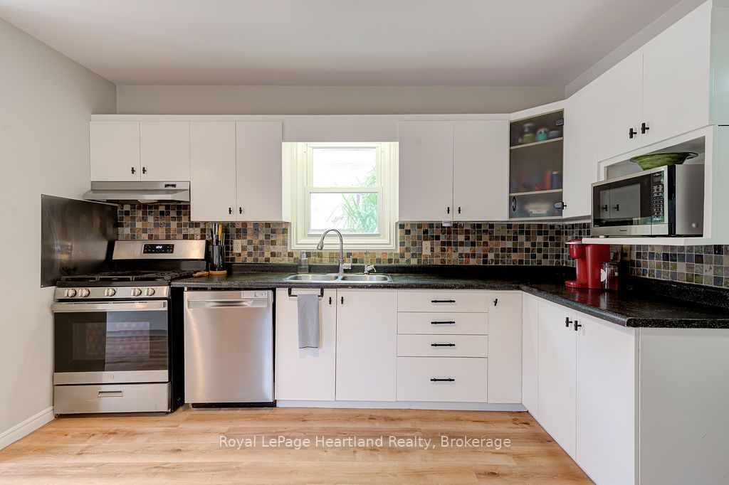 166 Goderich Street W Property Photo 16