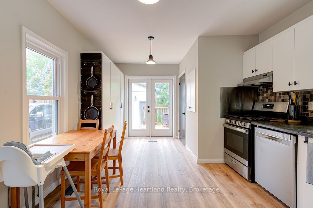166 Goderich Street W Property Photo 17