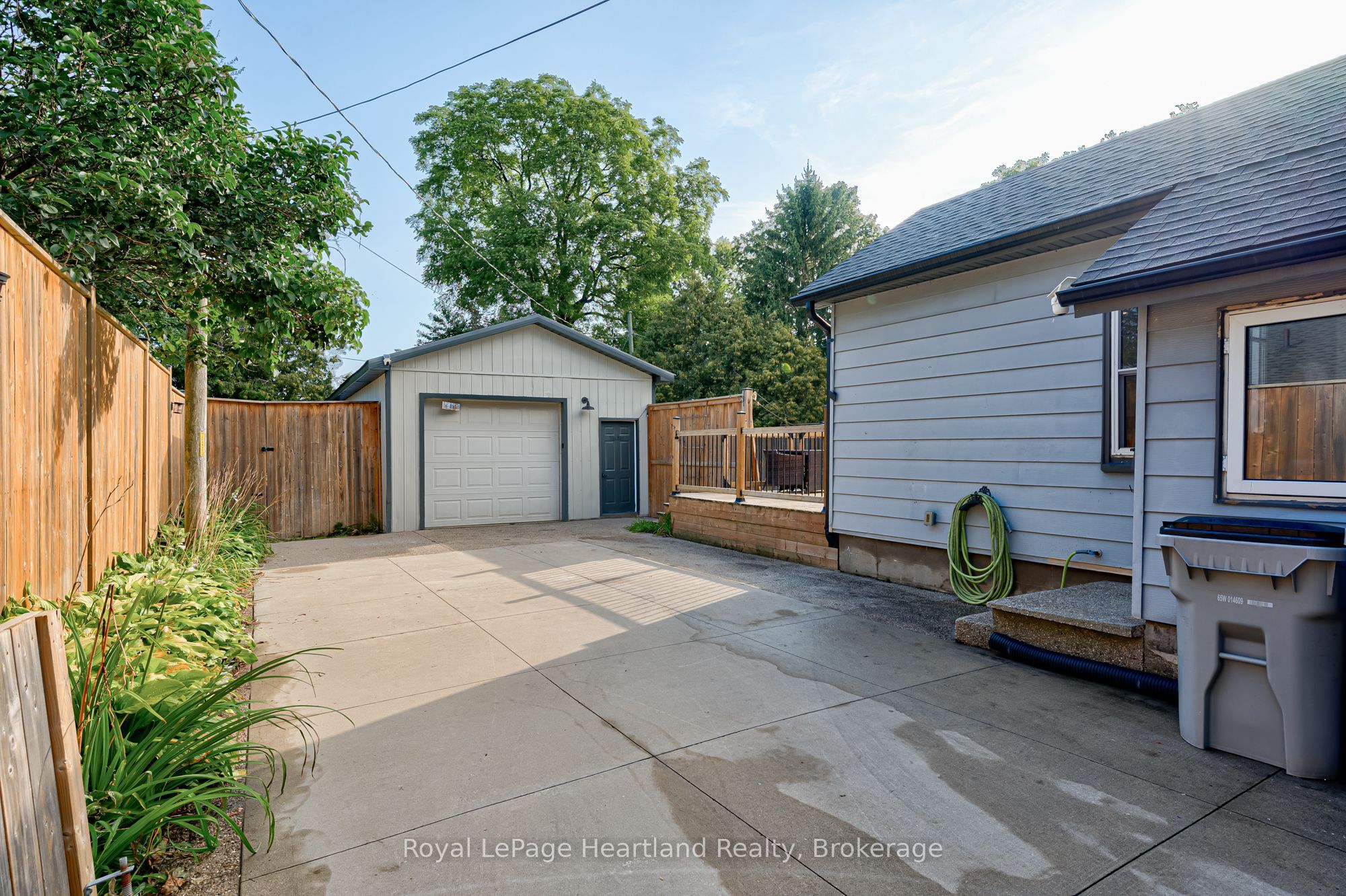166 Goderich Street W Property Photo 33
