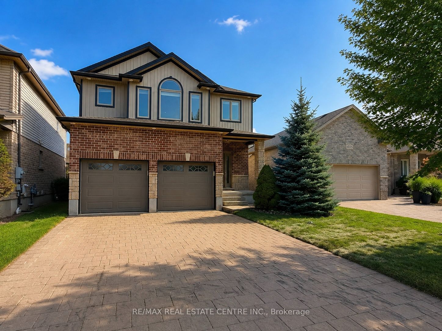 1029 Moy Crescent Property Photo 3