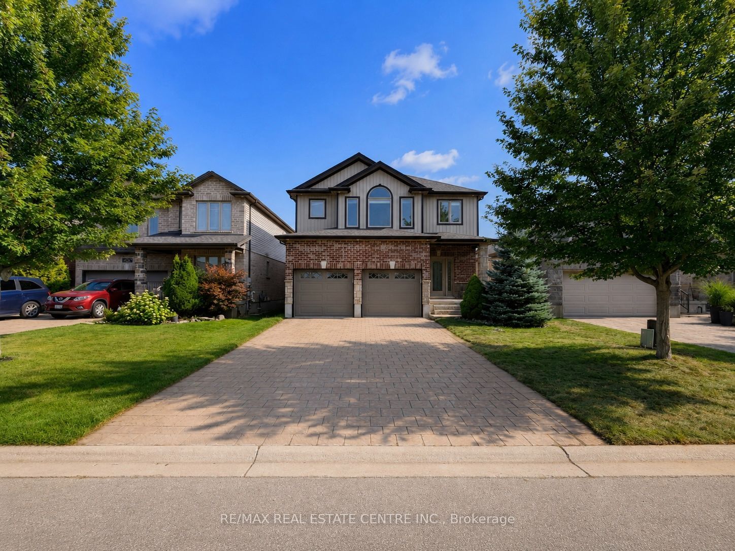 1029 Moy Crescent Property Photo 5