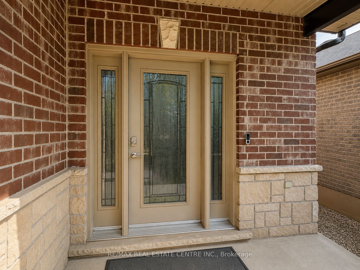1029 Moy Crescent Property Photo 7