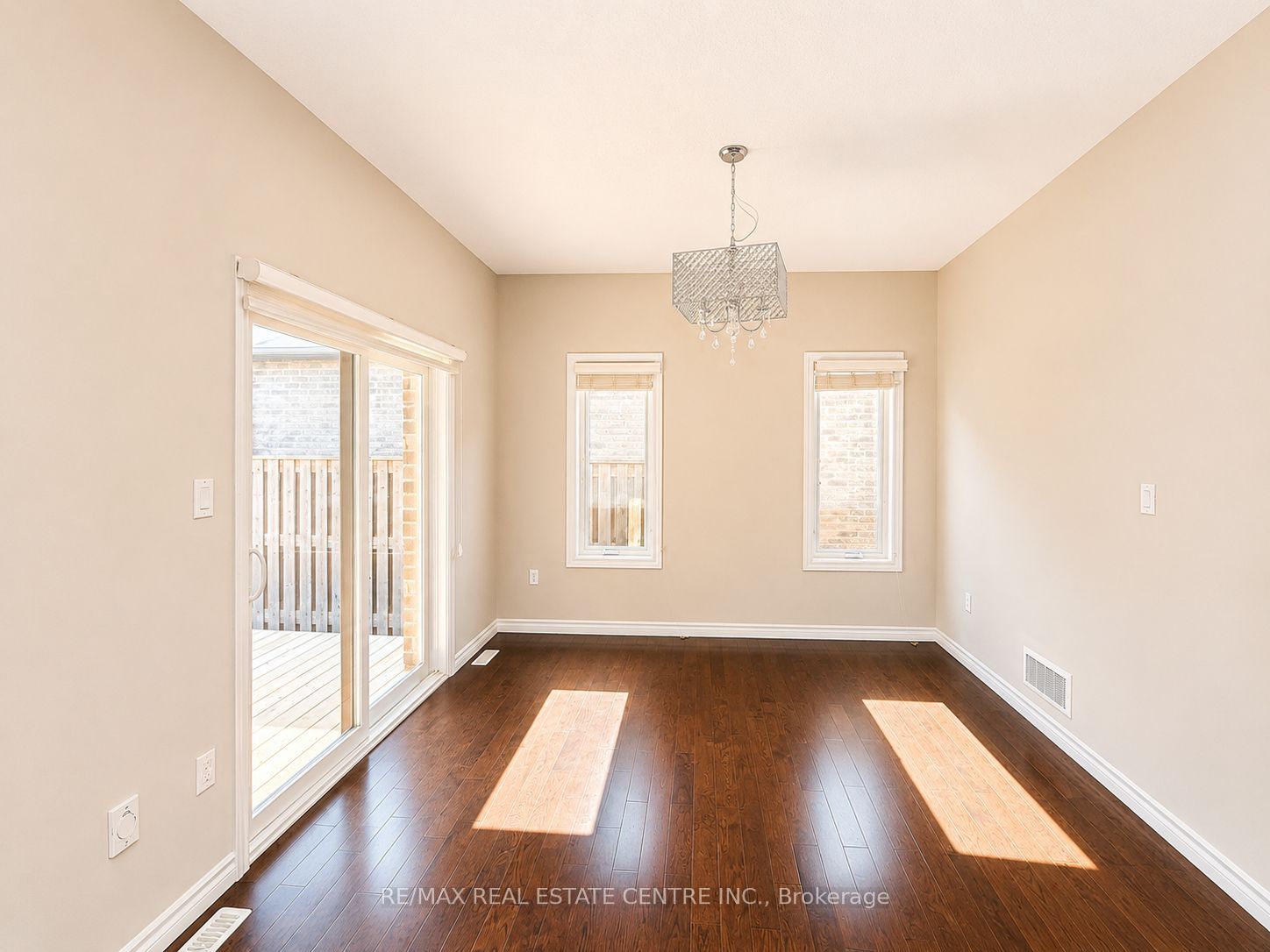 1029 Moy Crescent Property Photo 13
