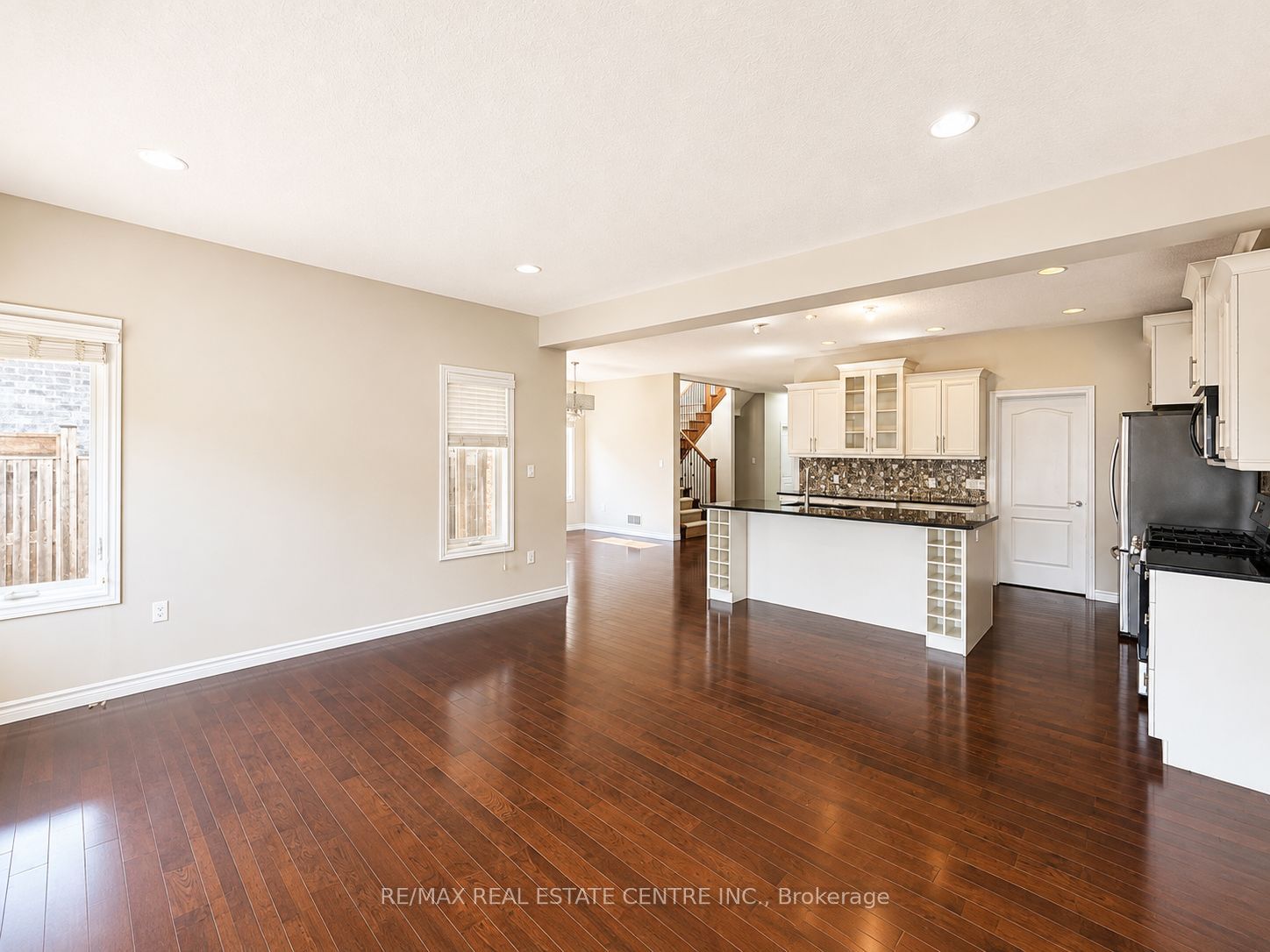 1029 Moy Crescent Property Photo 17