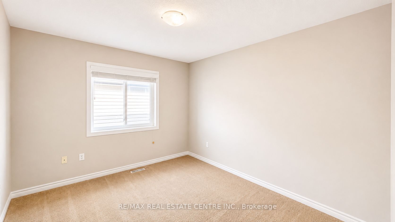 1029 Moy Crescent Property Photo 32