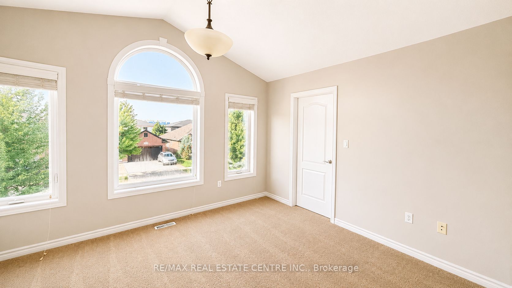 1029 Moy Crescent Property Photo 34